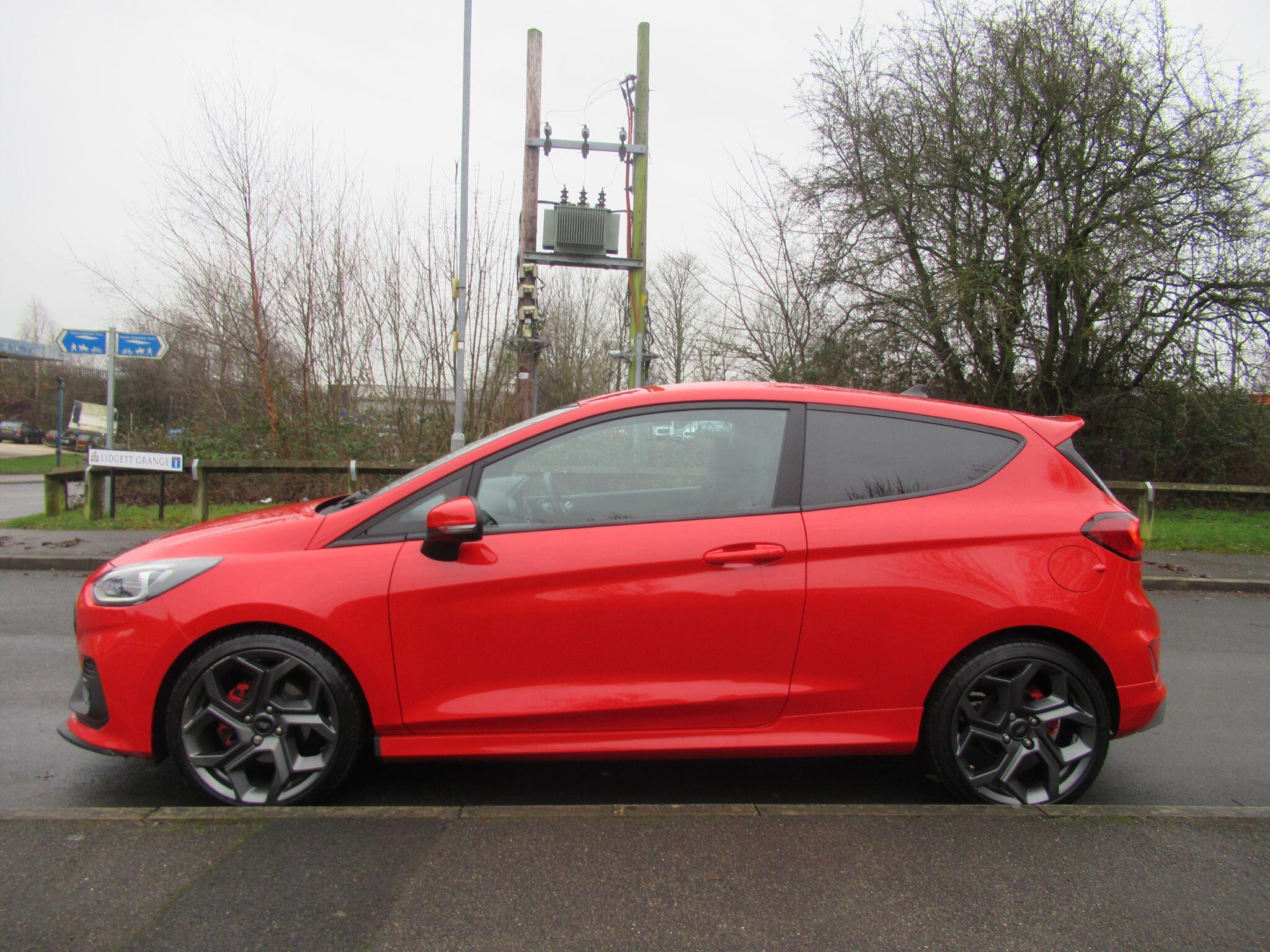 Ford Fiesta - Image 5