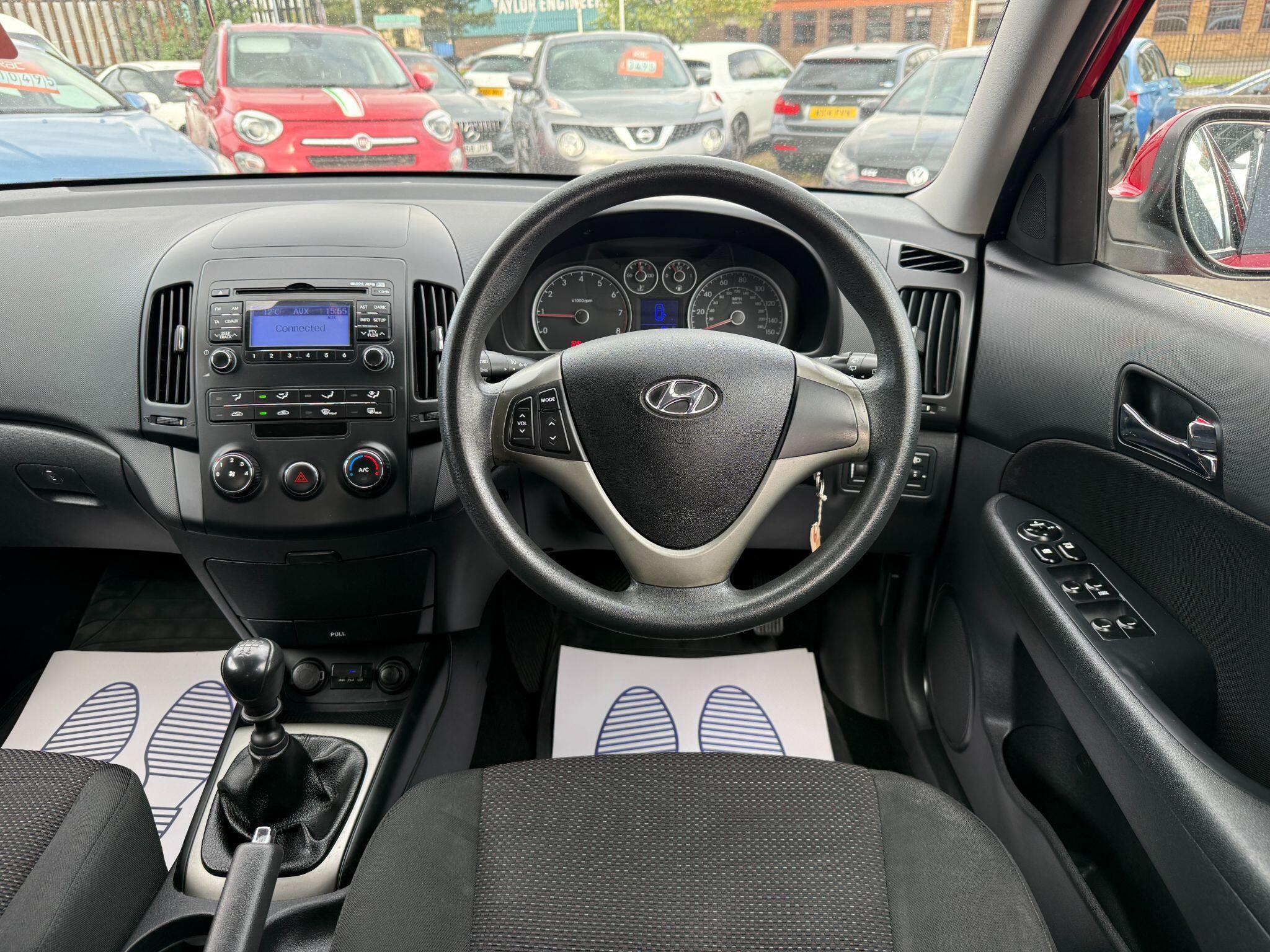 Hyundai i30 - Image 32