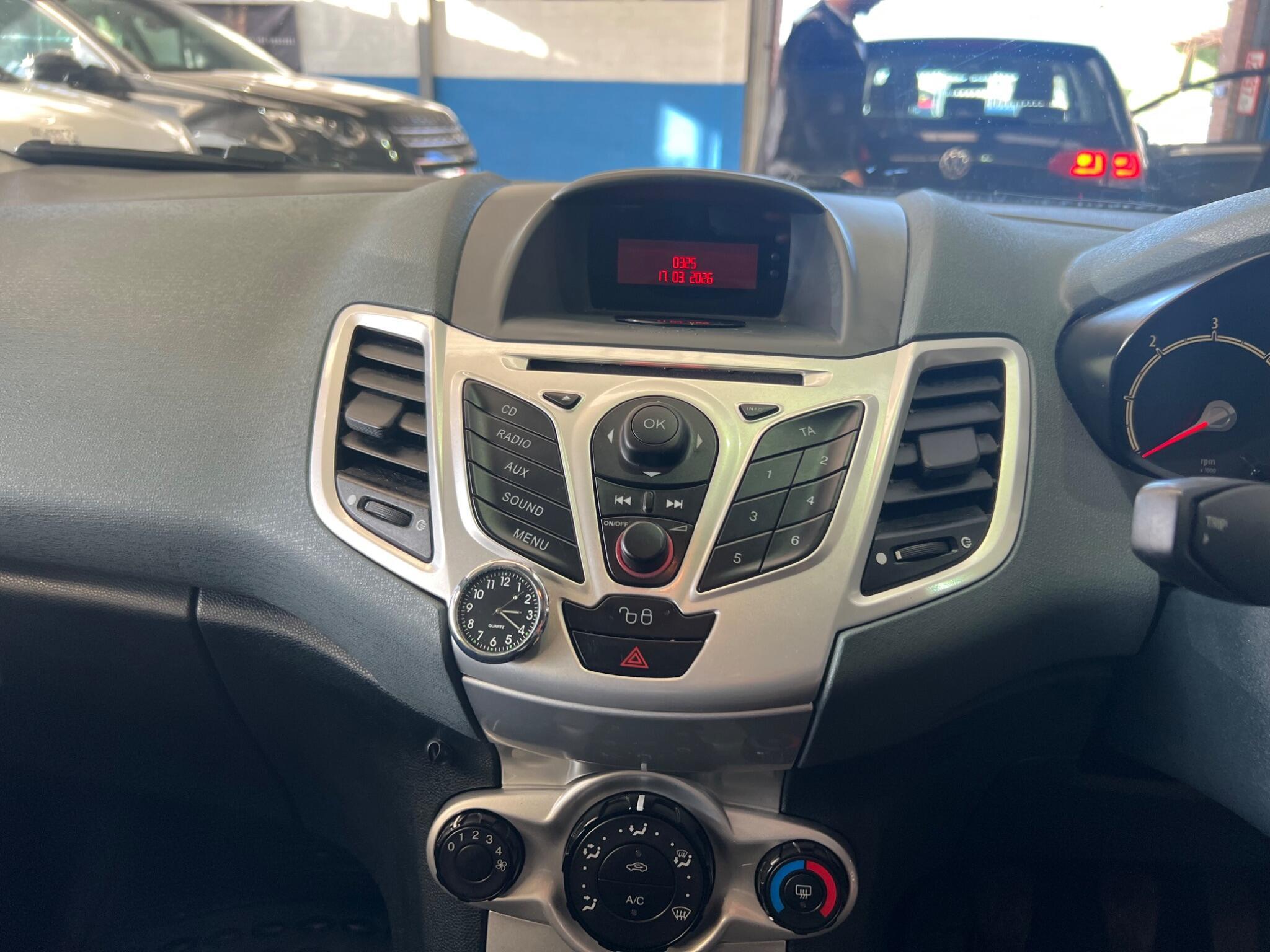 Ford Fiesta - Image 9