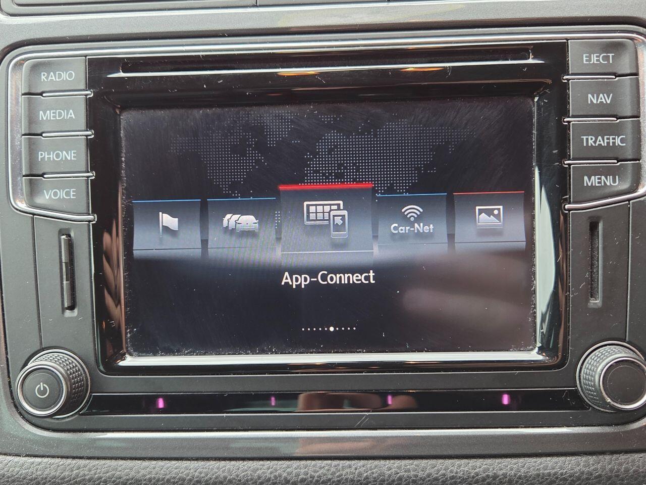 Volkswagen Tiguan - Image 26