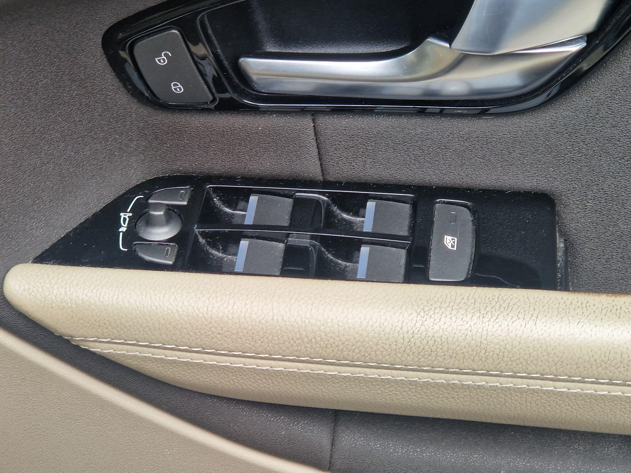 Land Rover Range Rover Evoque - Image 28