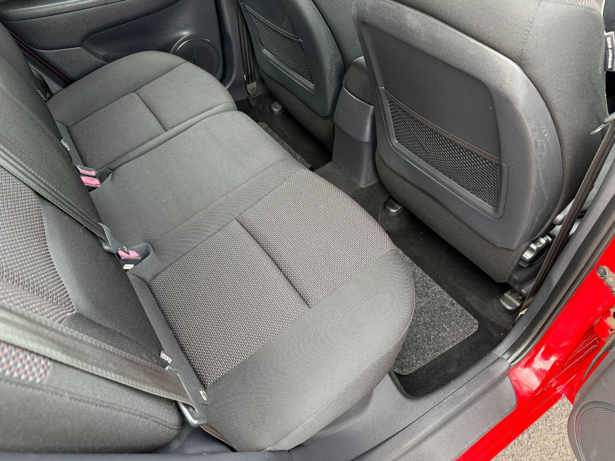 Hyundai i30 - Image 28