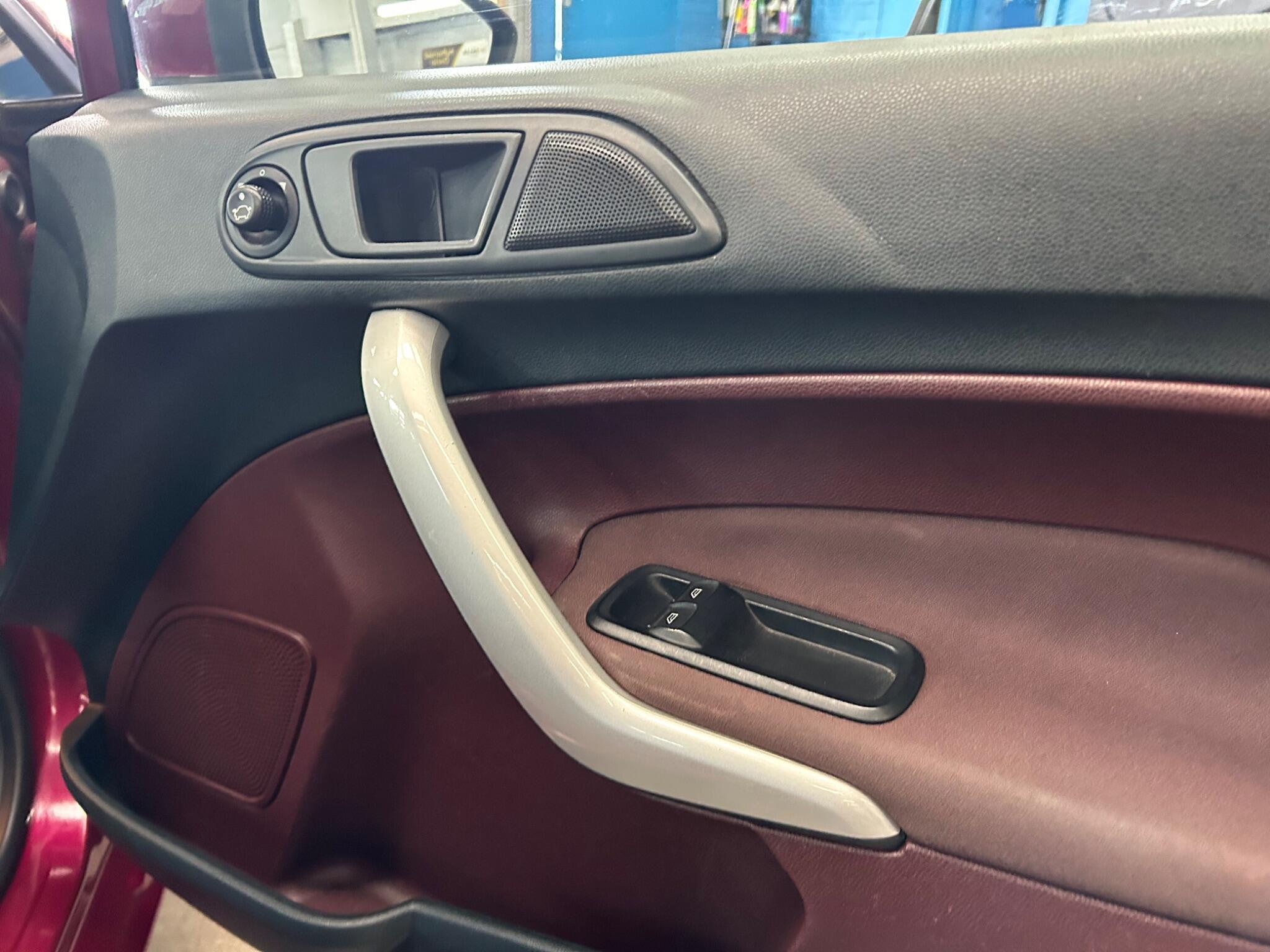 Ford Fiesta - Image 14