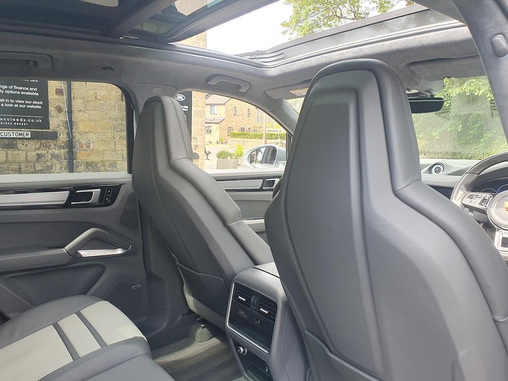 Porsche Cayenne - Image 71