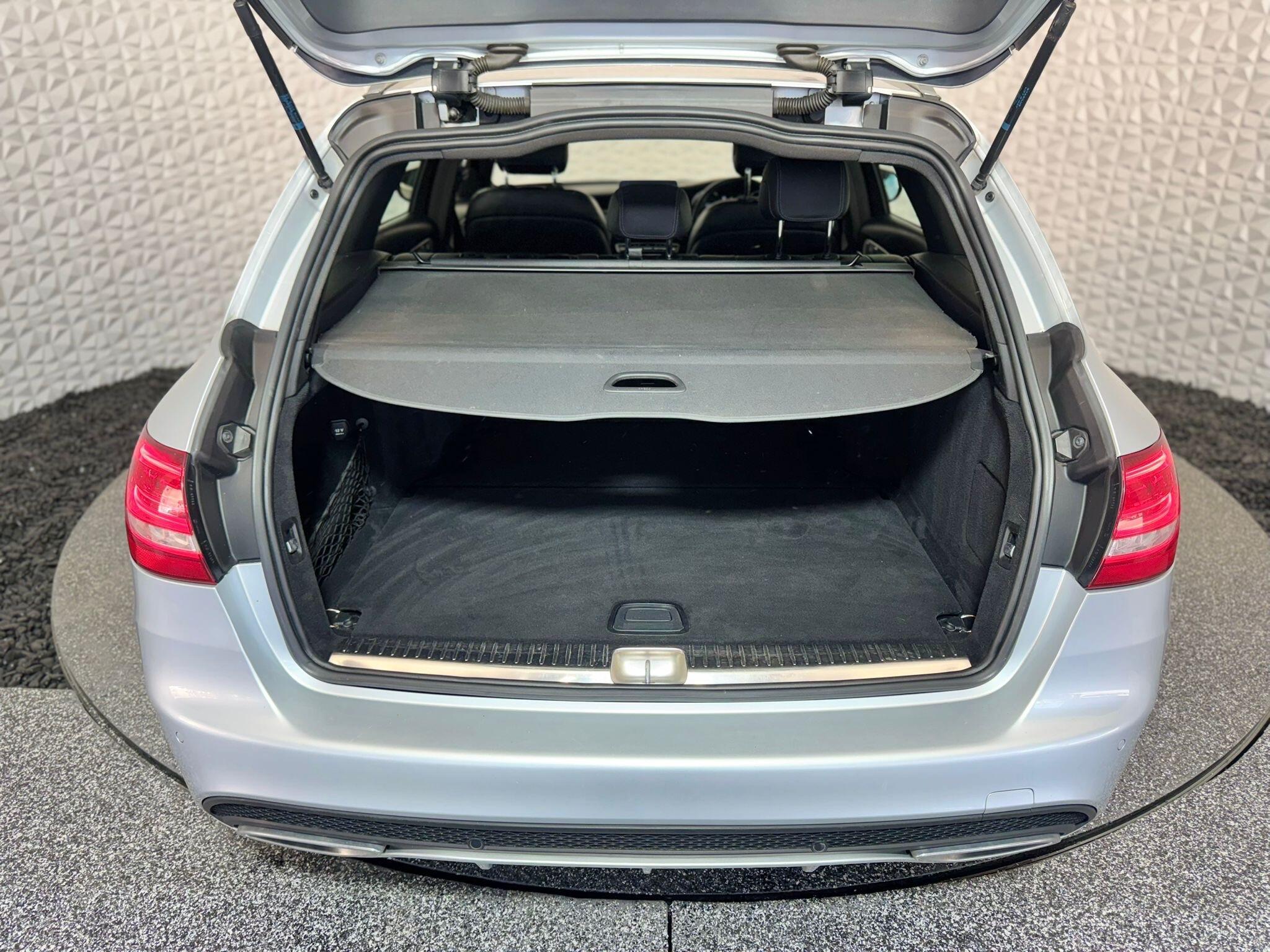 Mercedes C Class - Image 22