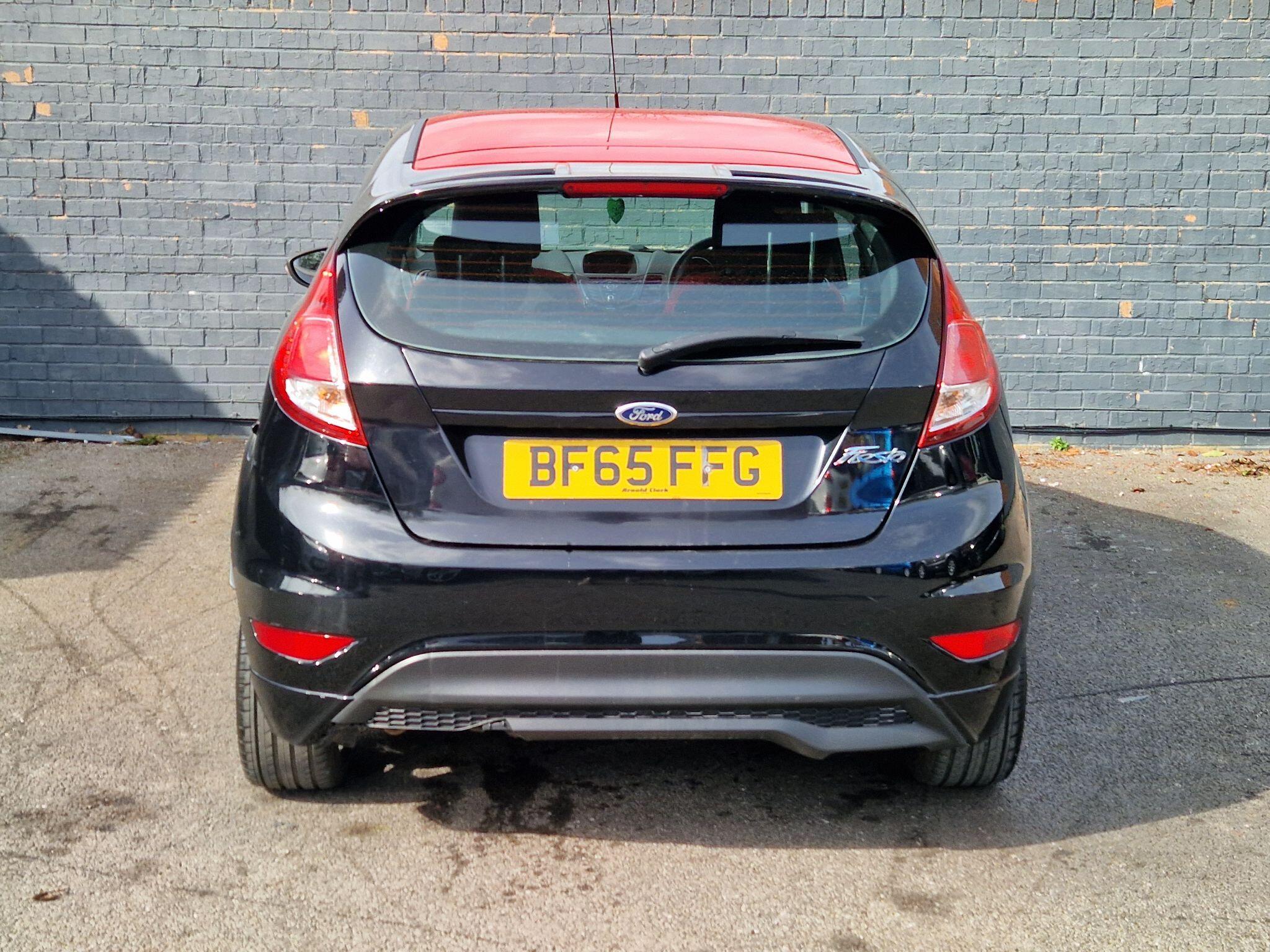 Ford Fiesta - Image 9