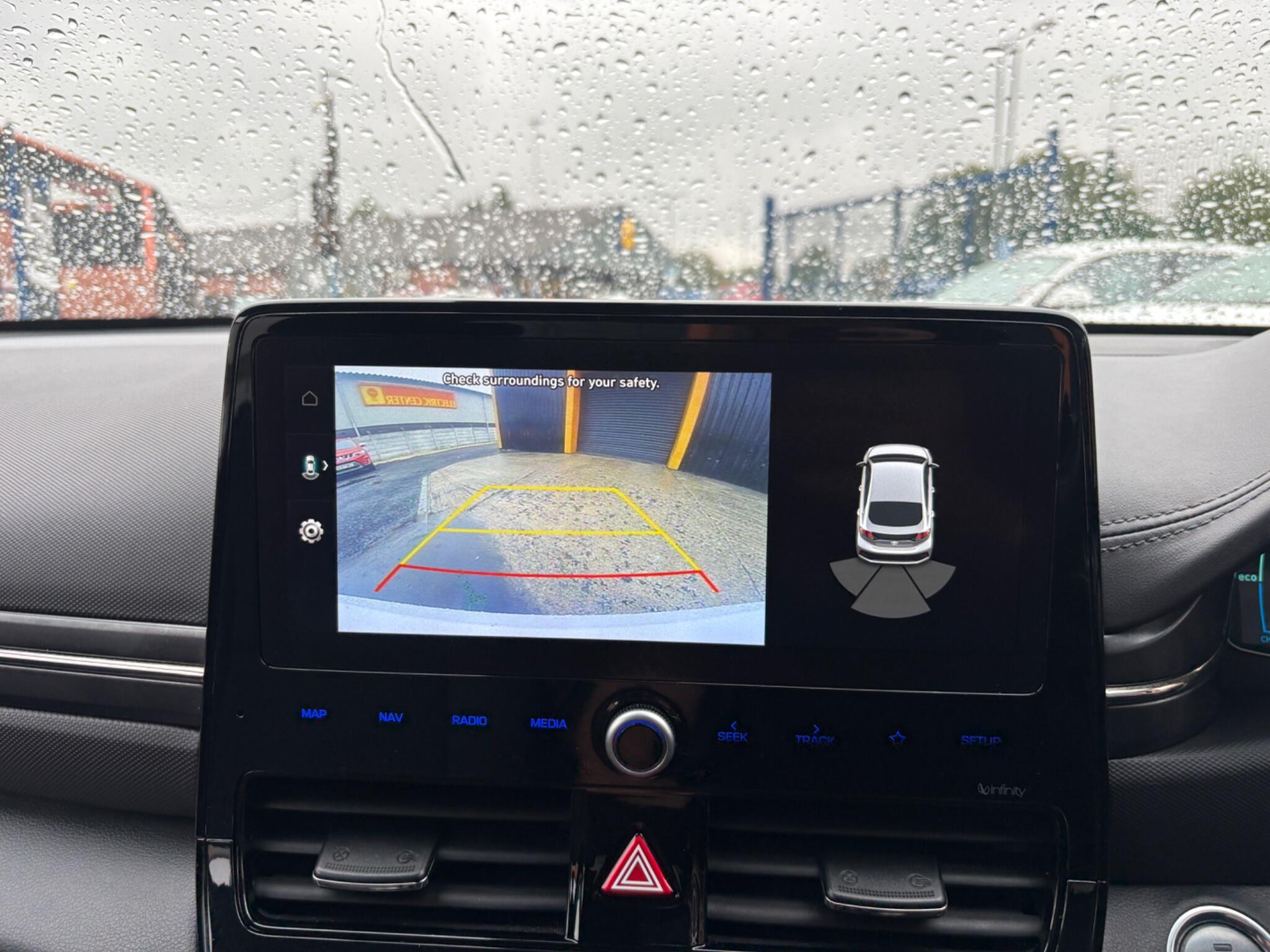 Hyundai Ioniq - Image 19