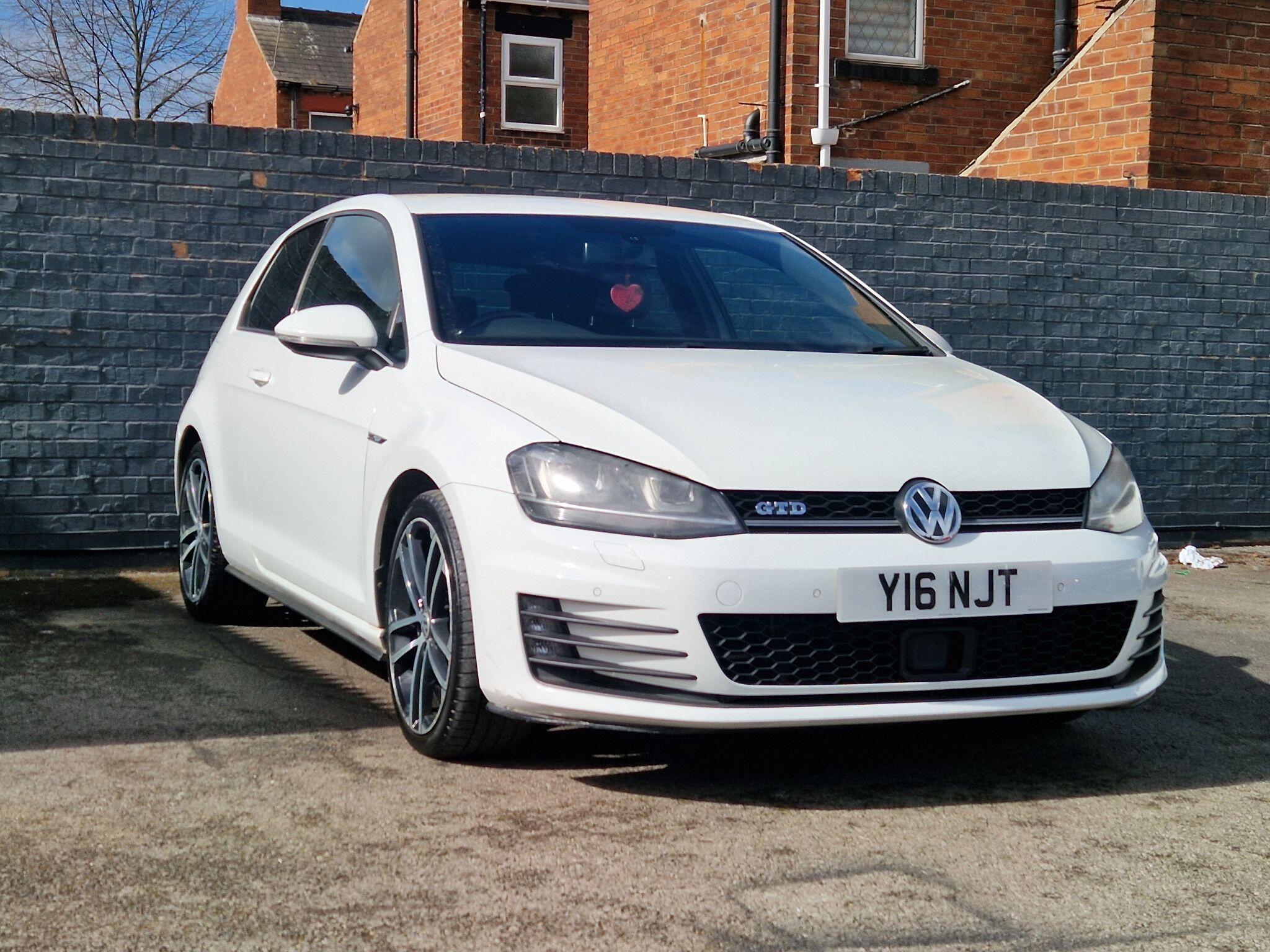 Volkswagen Golf - Image 16