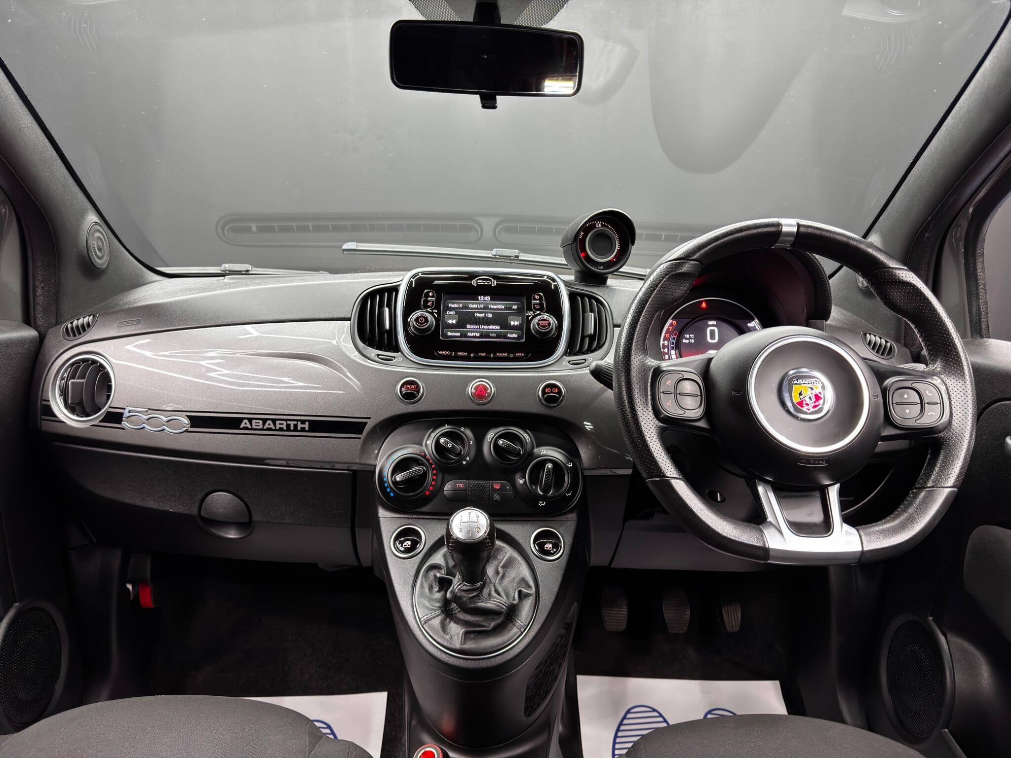 Abarth 595 - Image 10