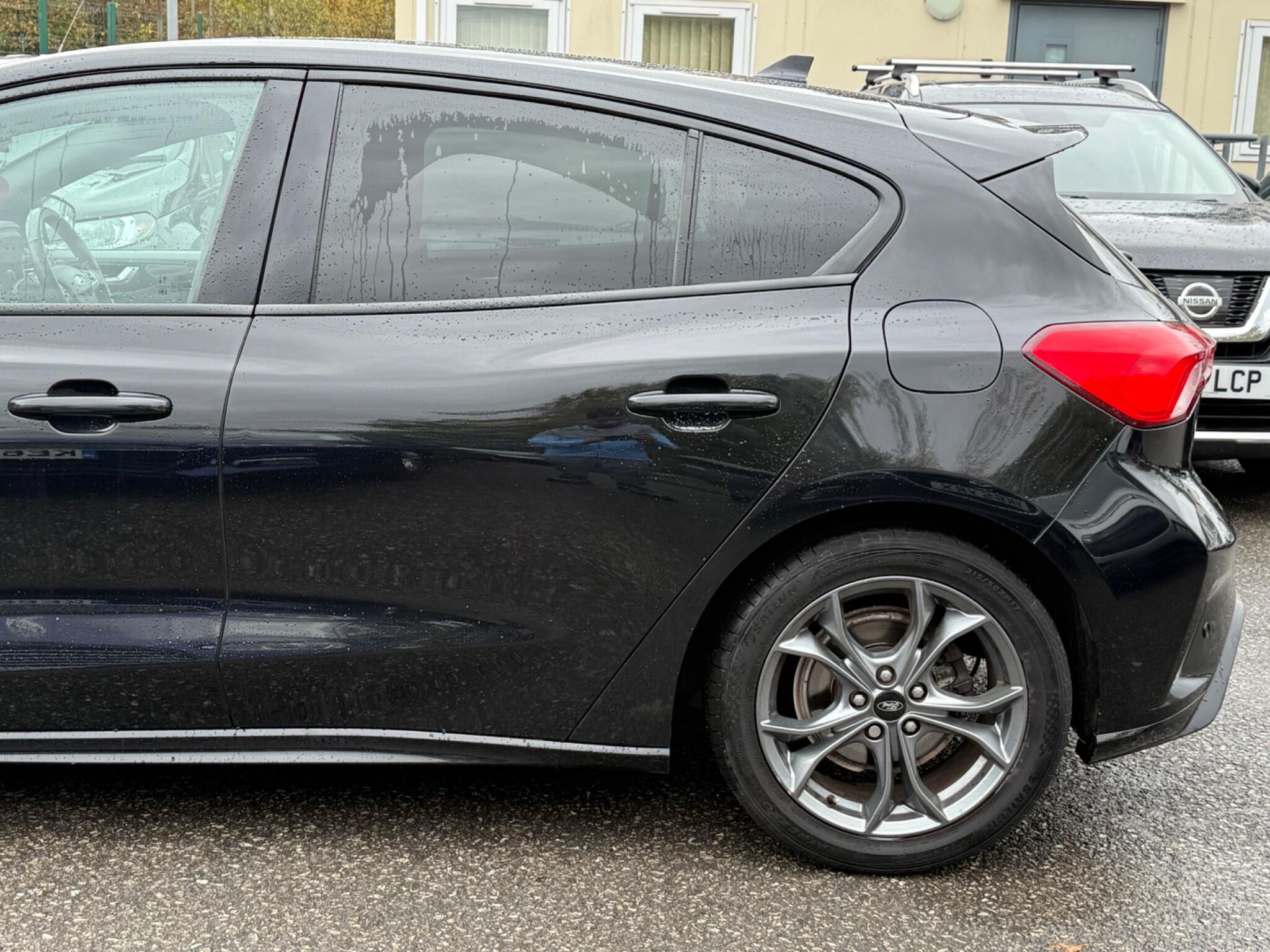 Ford Focus - Image 7