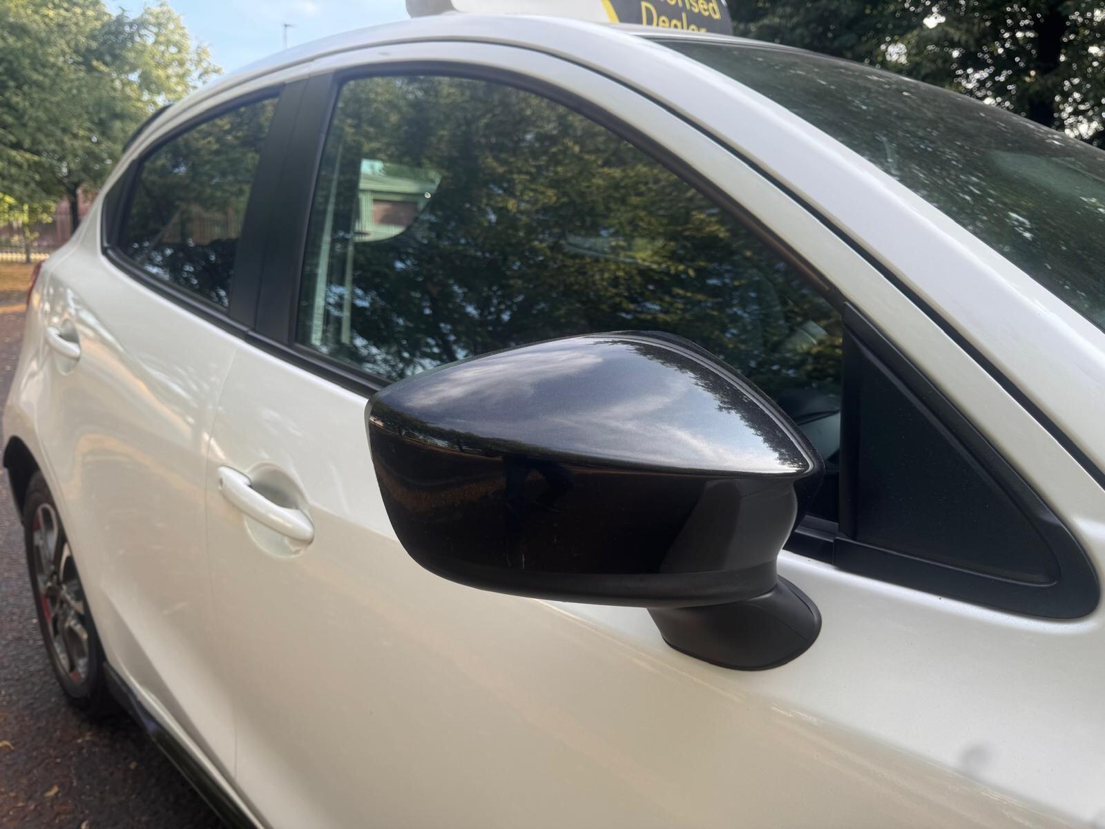 Mazda MAZDA2 - Image 12