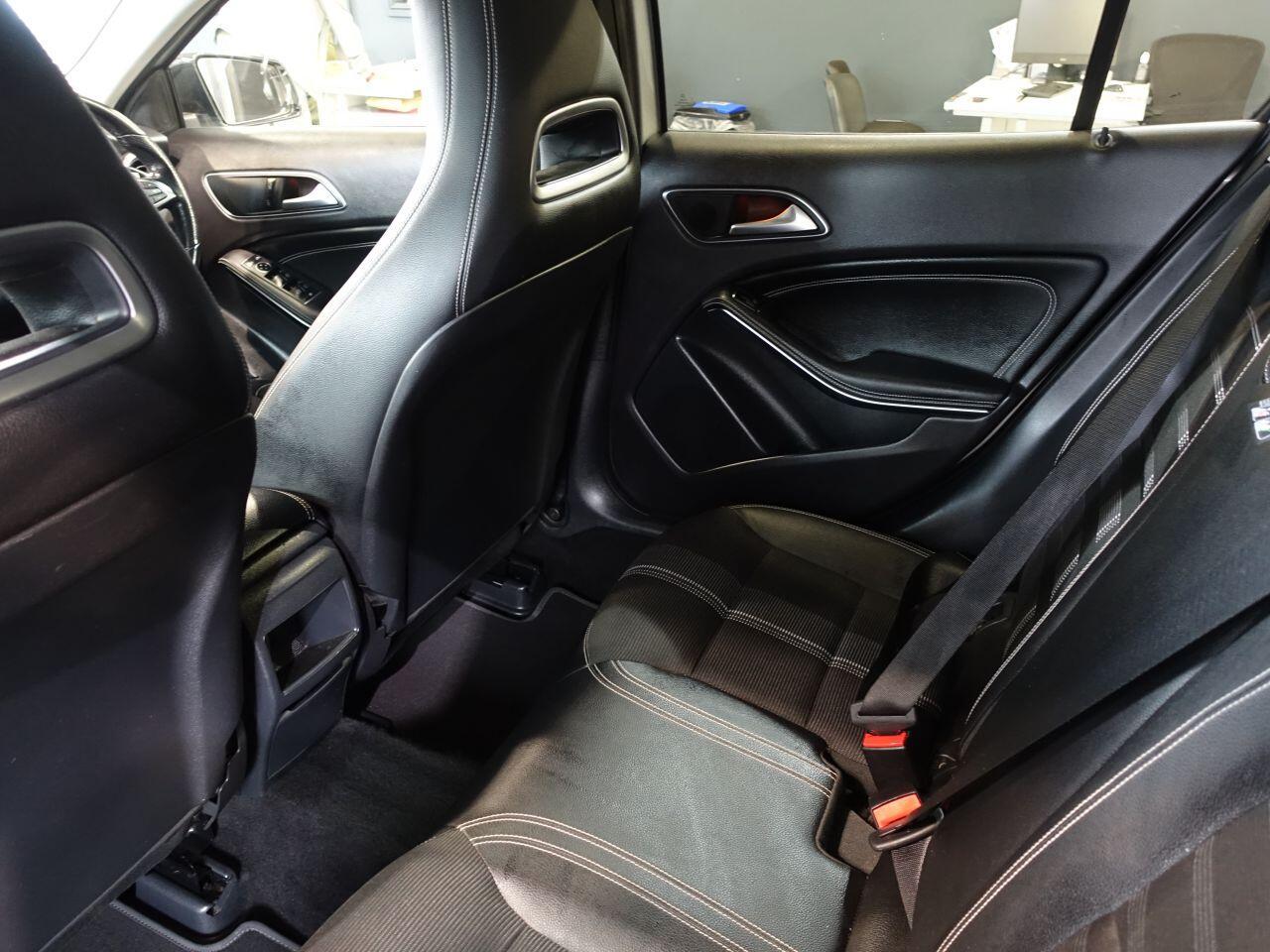 Mercedes GLA - Image 15
