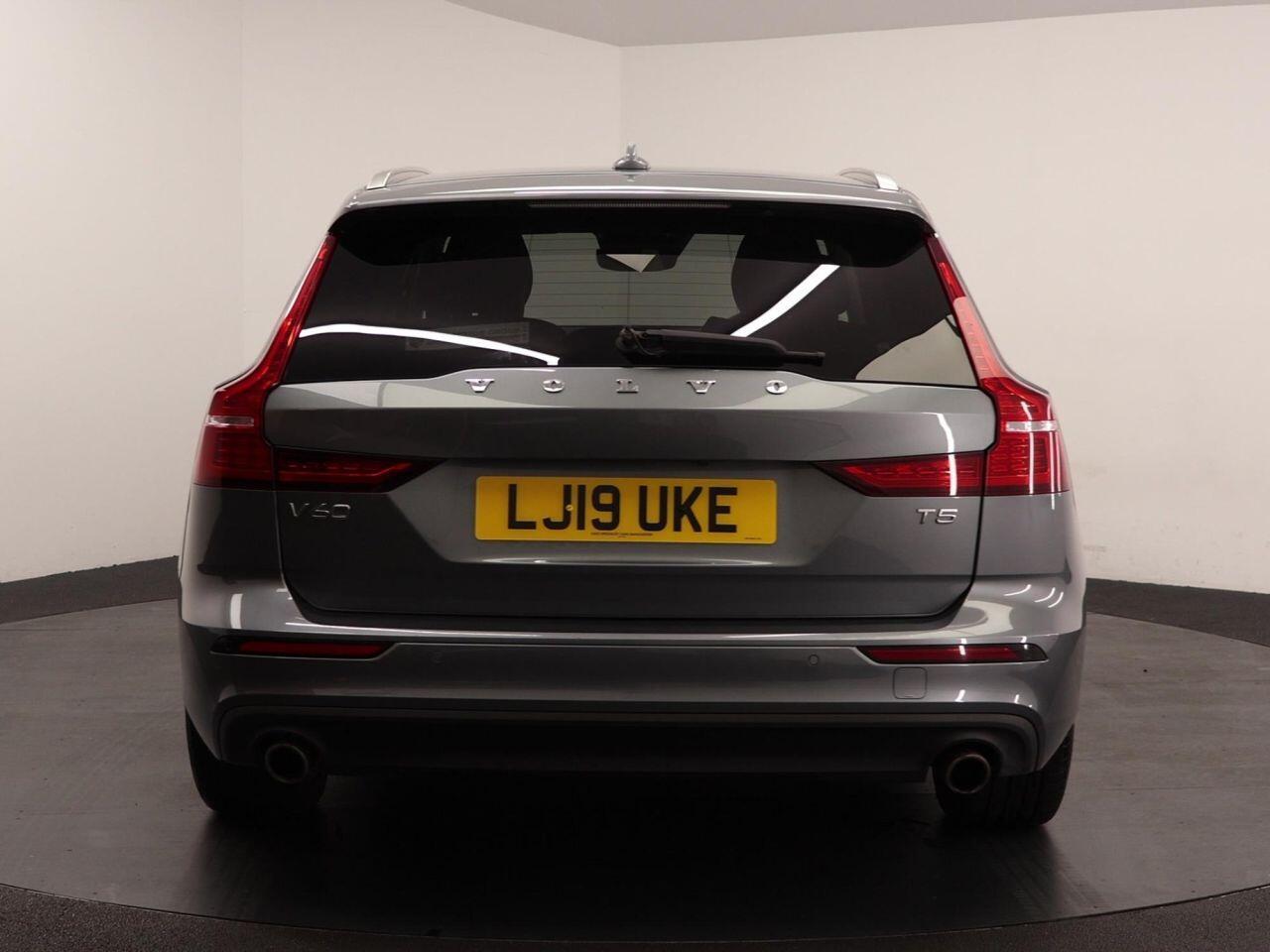 Volvo V60 - Image 11