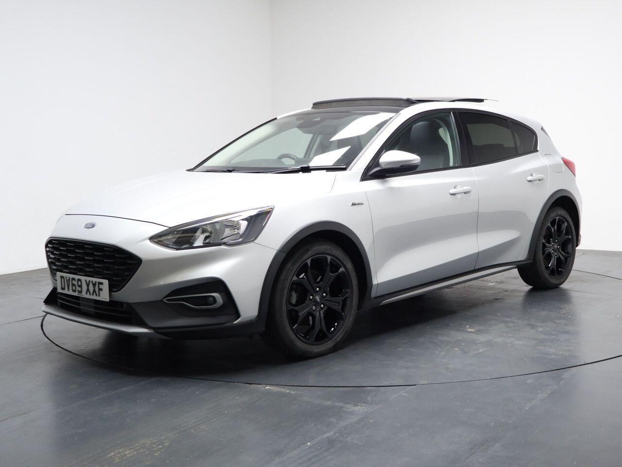 Ford Focus - Image 6