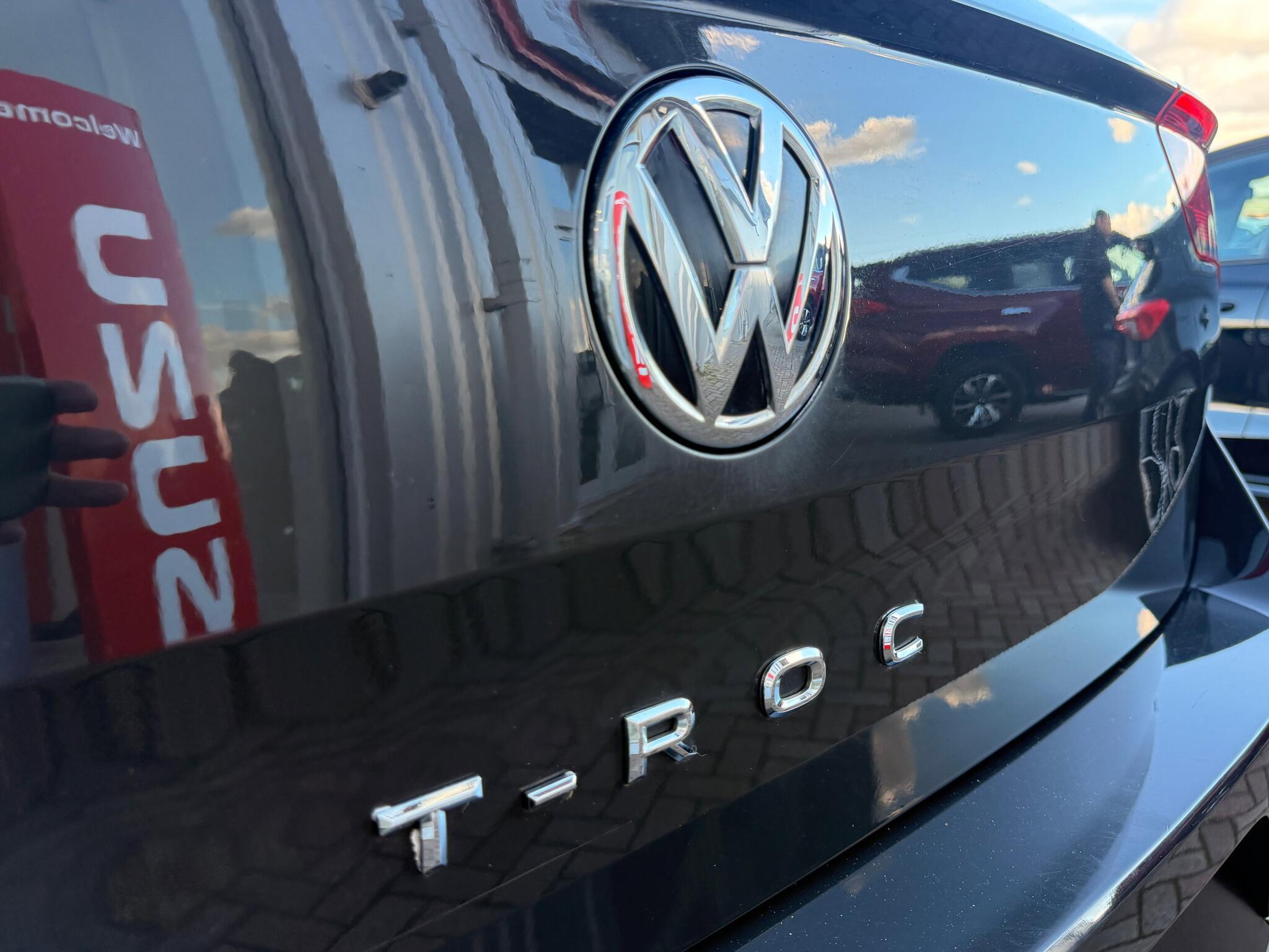 Volkswagen T-Roc - Image 8