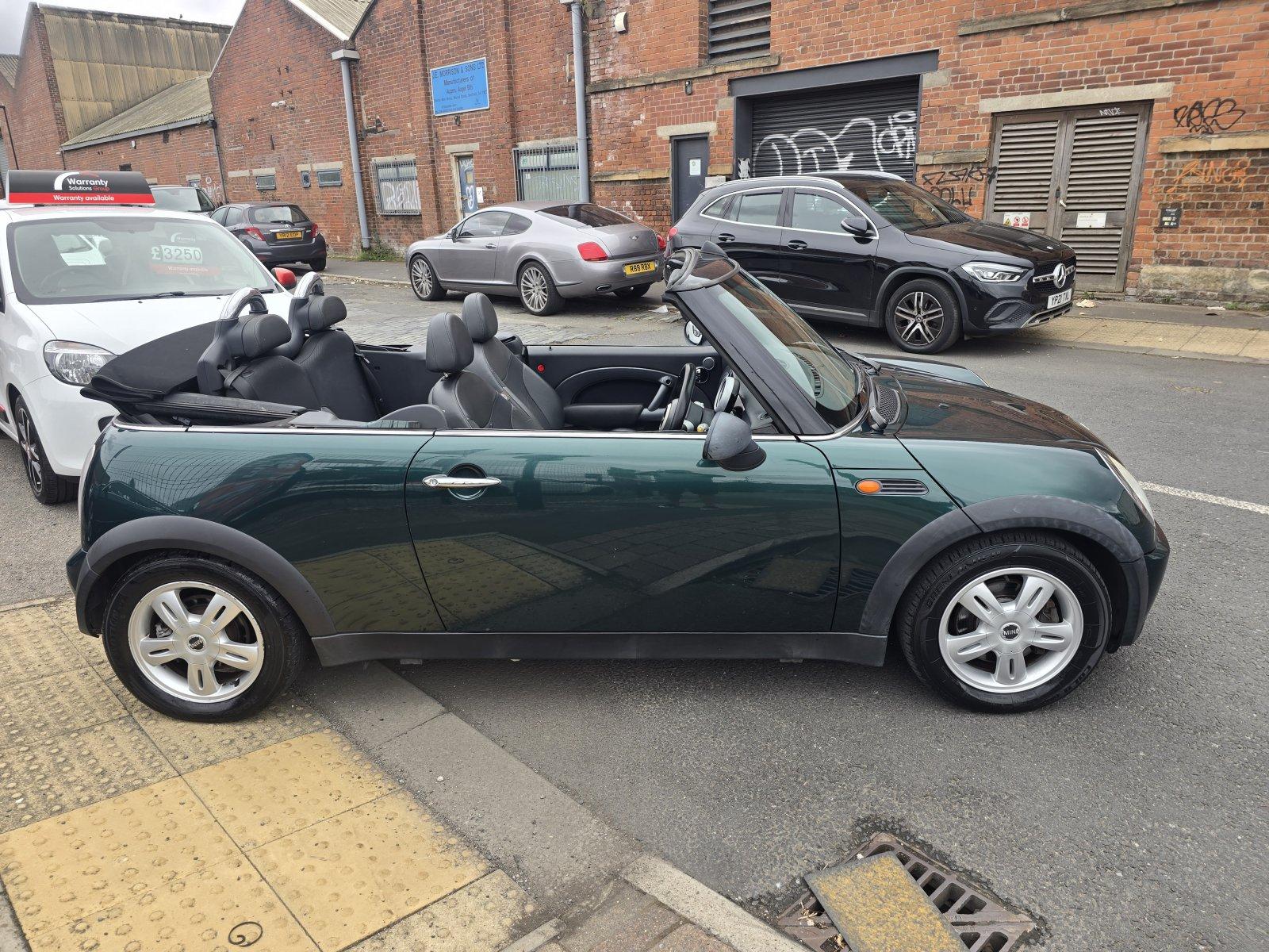 MINI Convertible - Image 9