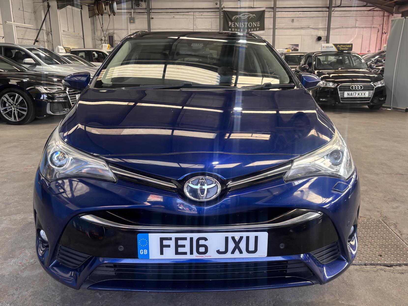 Toyota Avensis - Image 2
