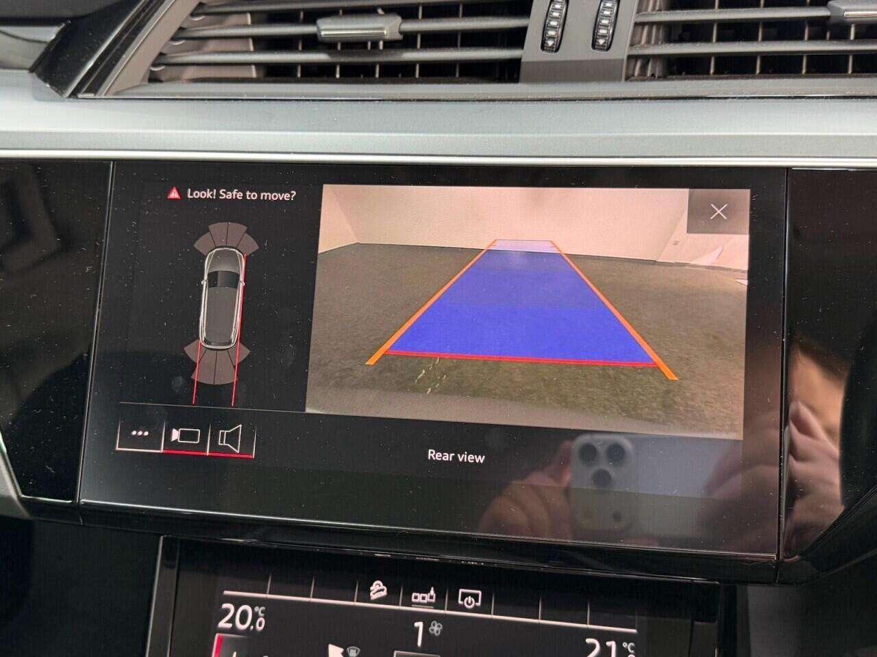 Audi E-Tron - Image 33