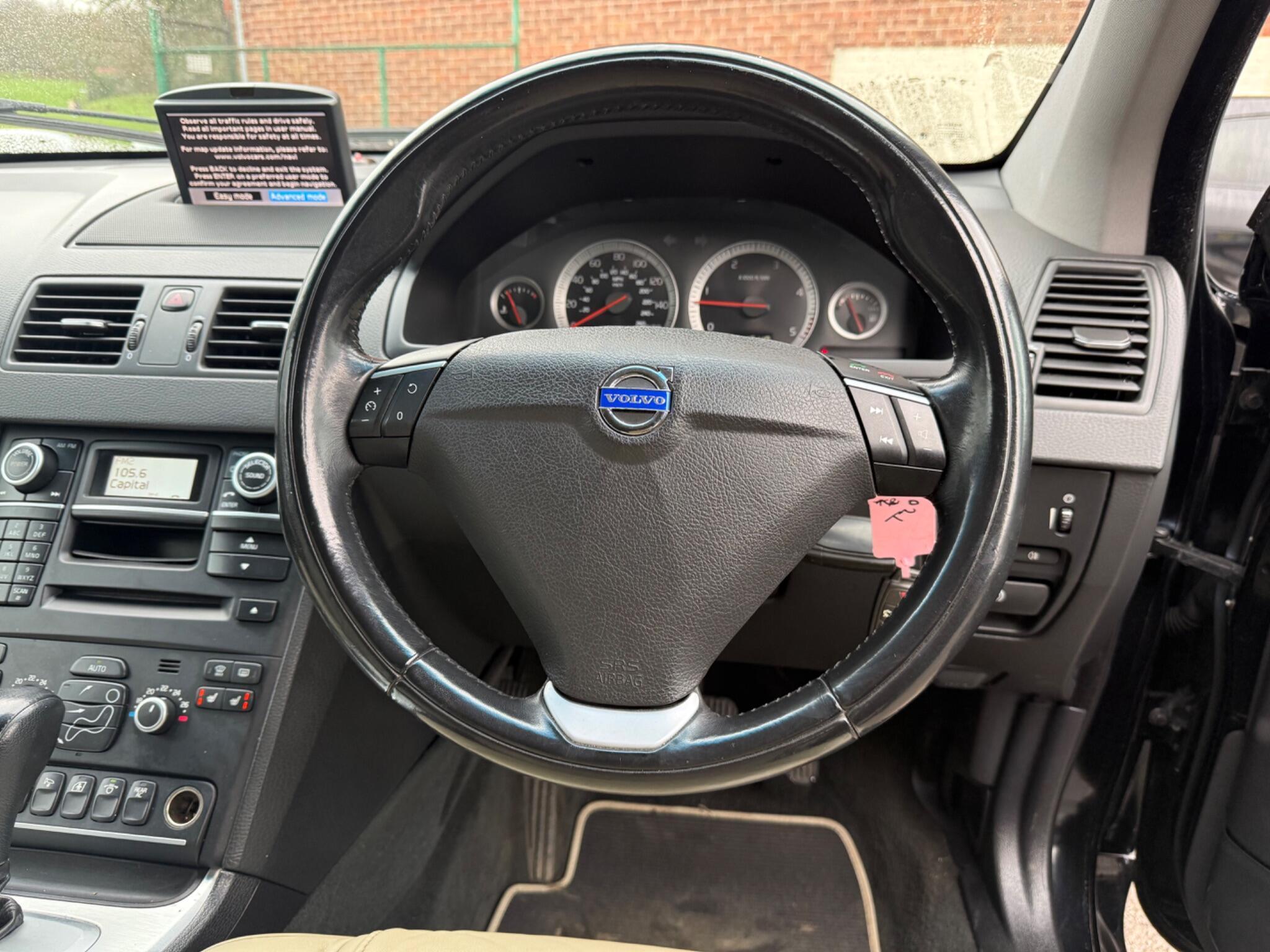 Volvo XC90 - Image 11