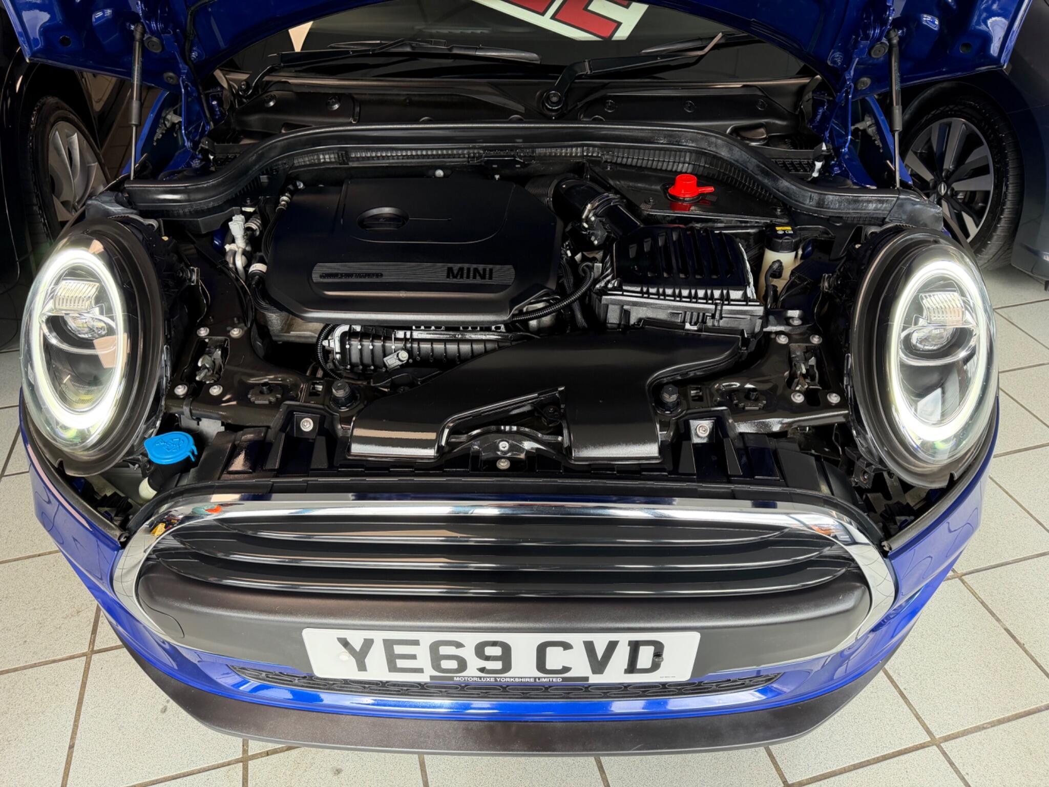 MINI Hatch - Image 10