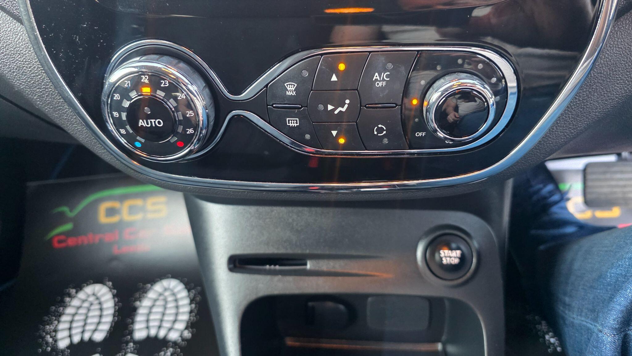 Renault Captur - Image 28