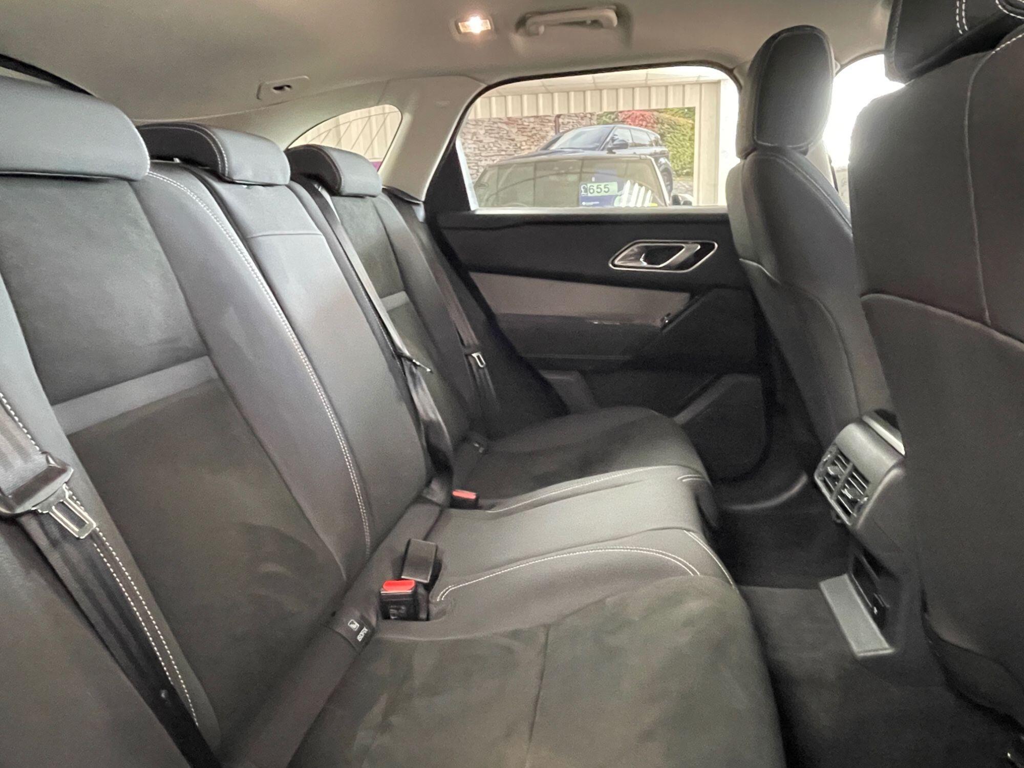 Land Rover Range Rover Velar - Image 27