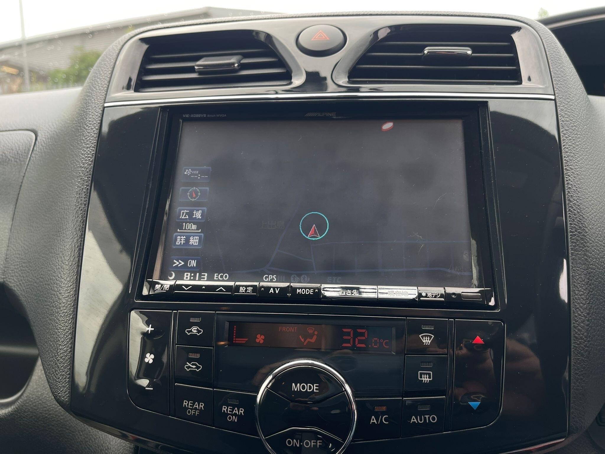 Nissan Serena - Image 20