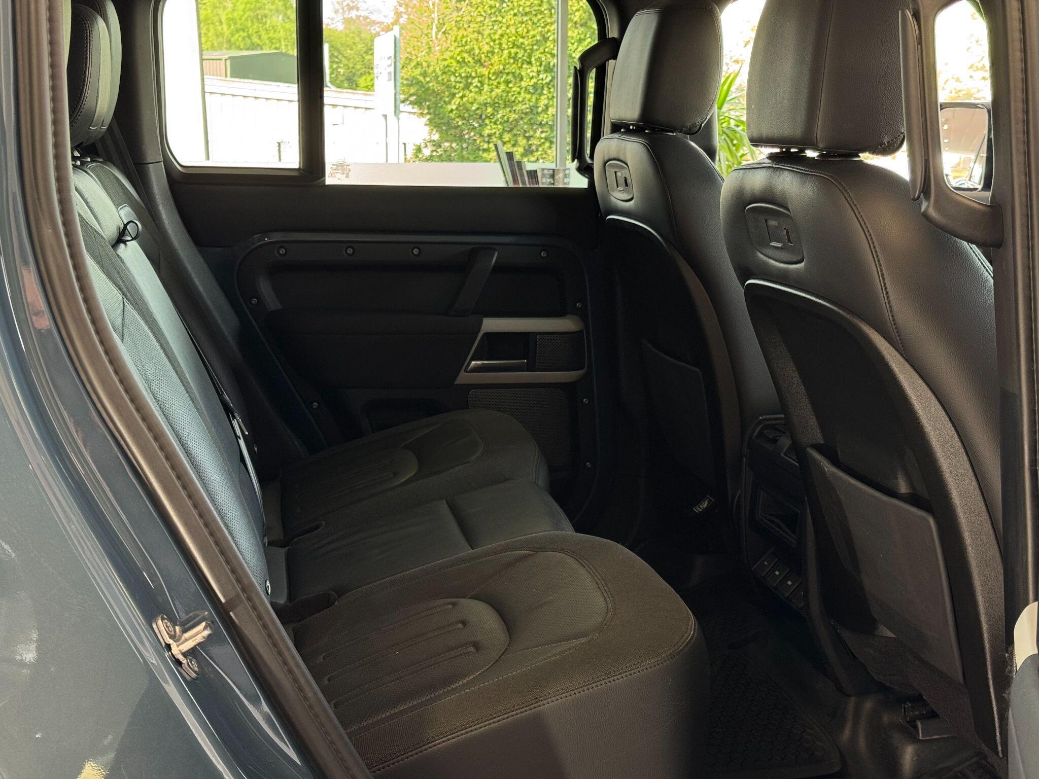 Land Rover Defender 110 - Image 15