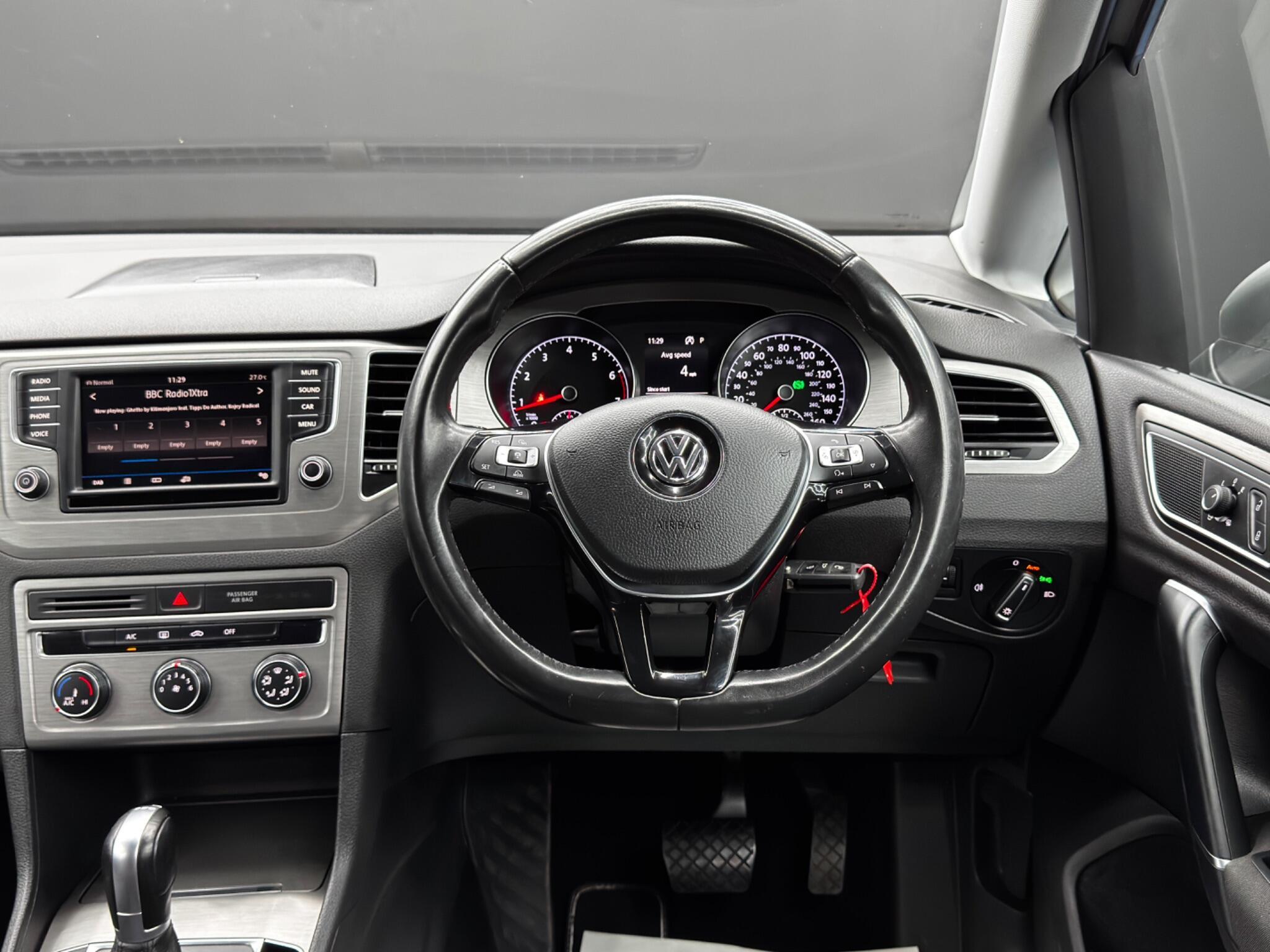 Volkswagen GOLF SV - Image 18