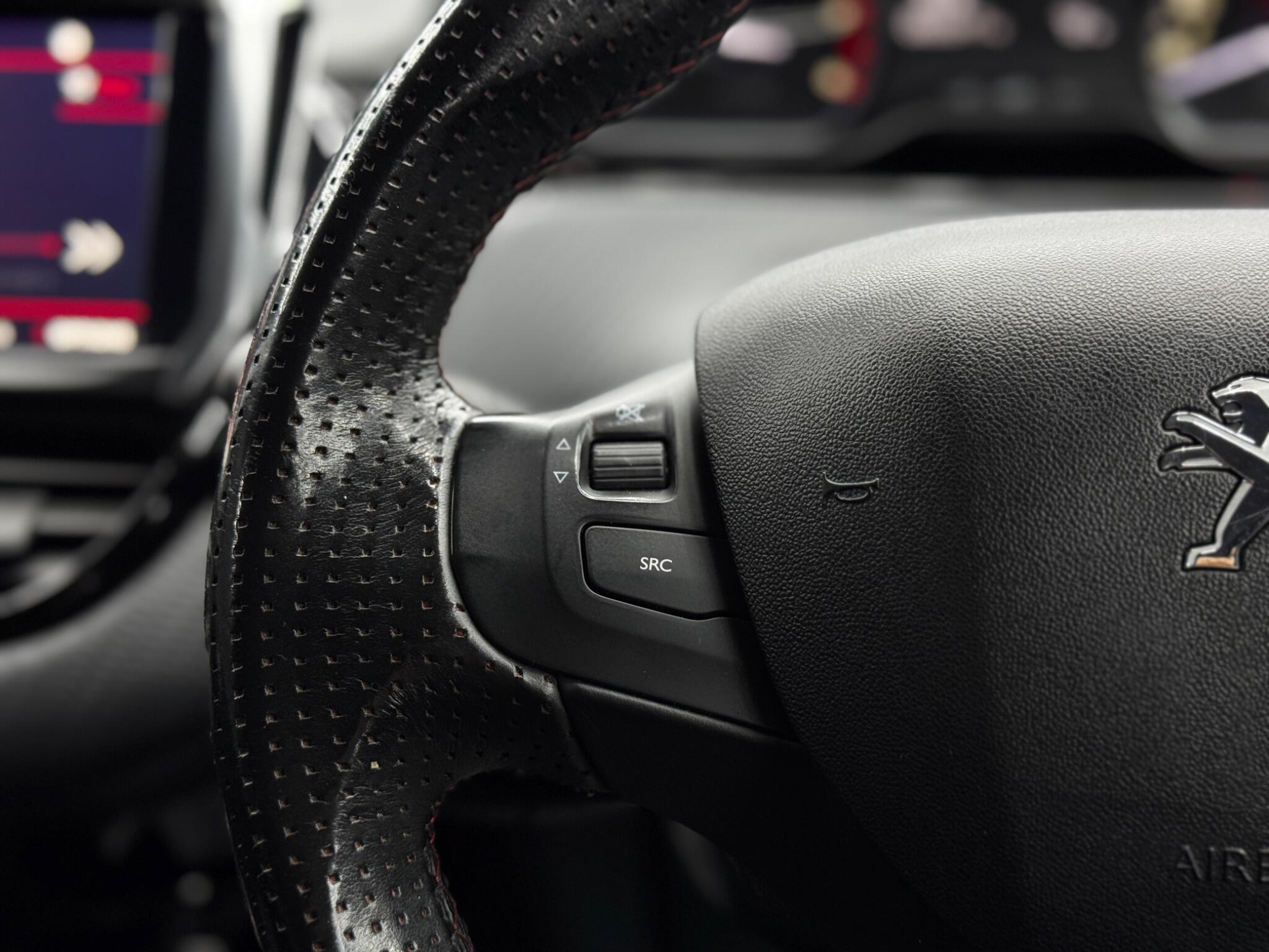 Peugeot 208 - Image 20