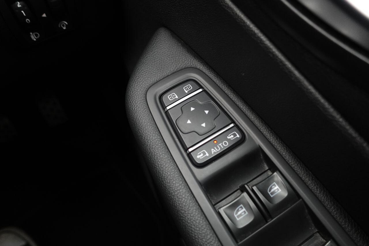 Renault Captur - Image 36