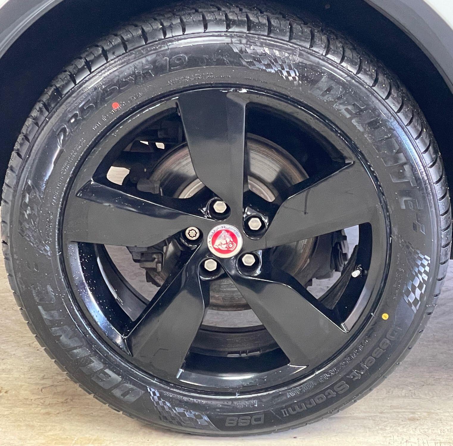 Jaguar E-Pace - Image 13