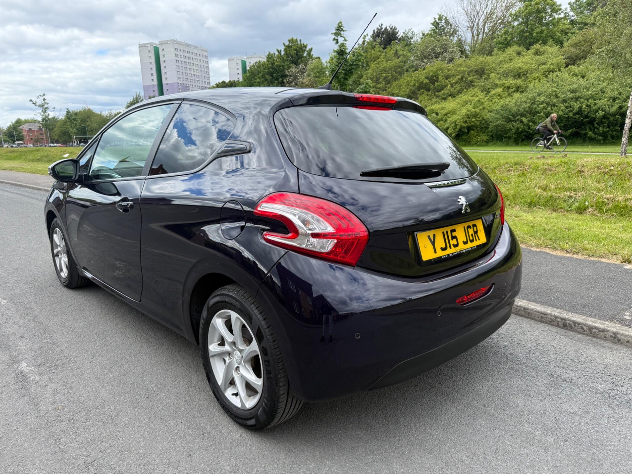 Peugeot 208 - Image 5
