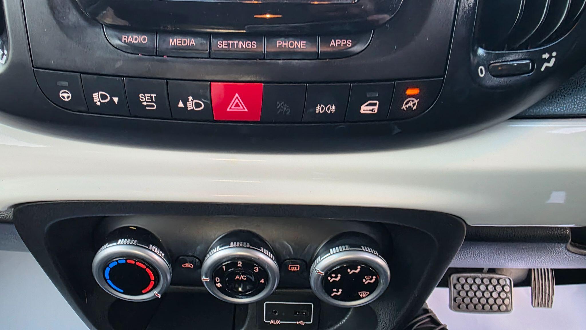 Fiat 500L - Image 30