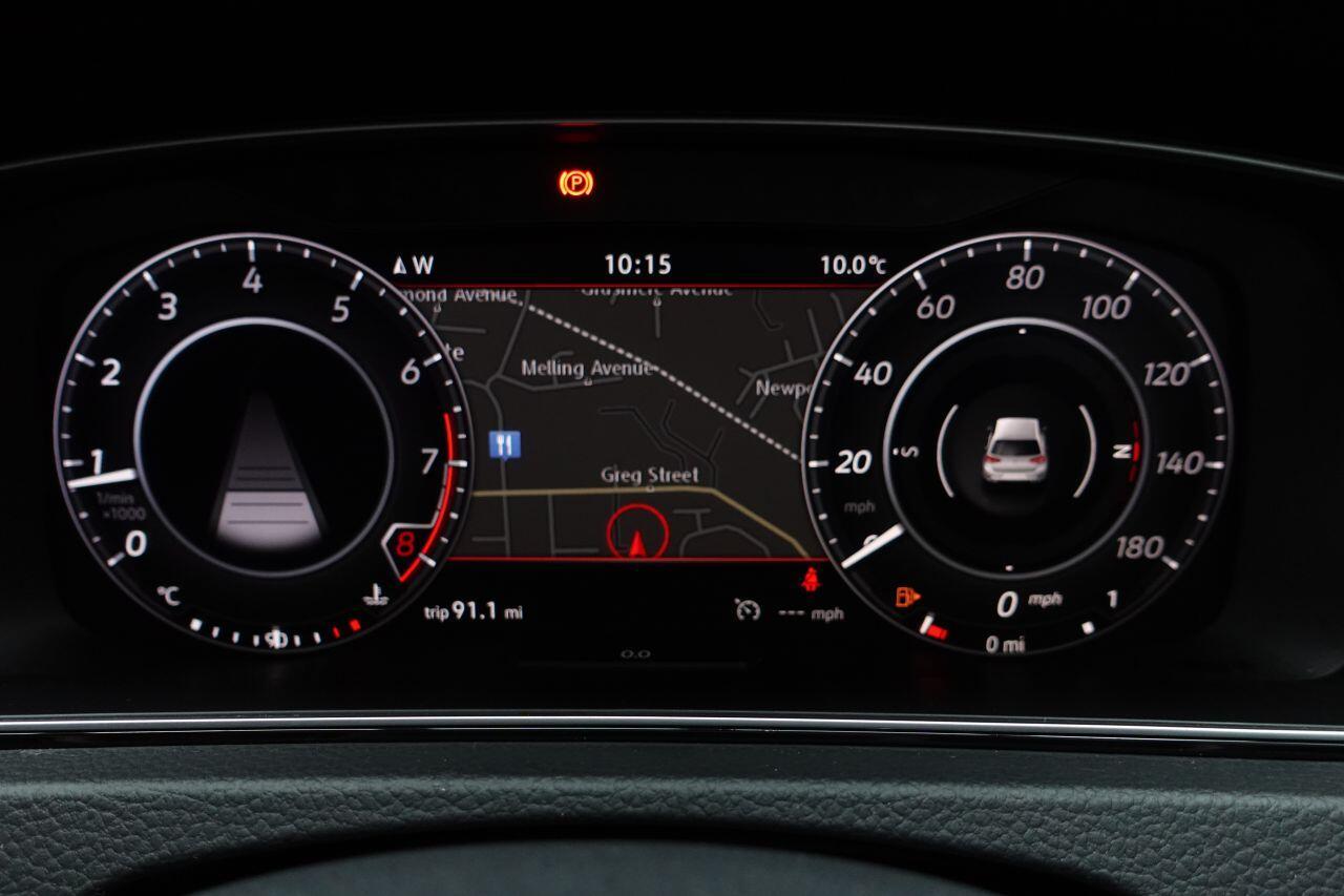 Volkswagen Golf - Image 42