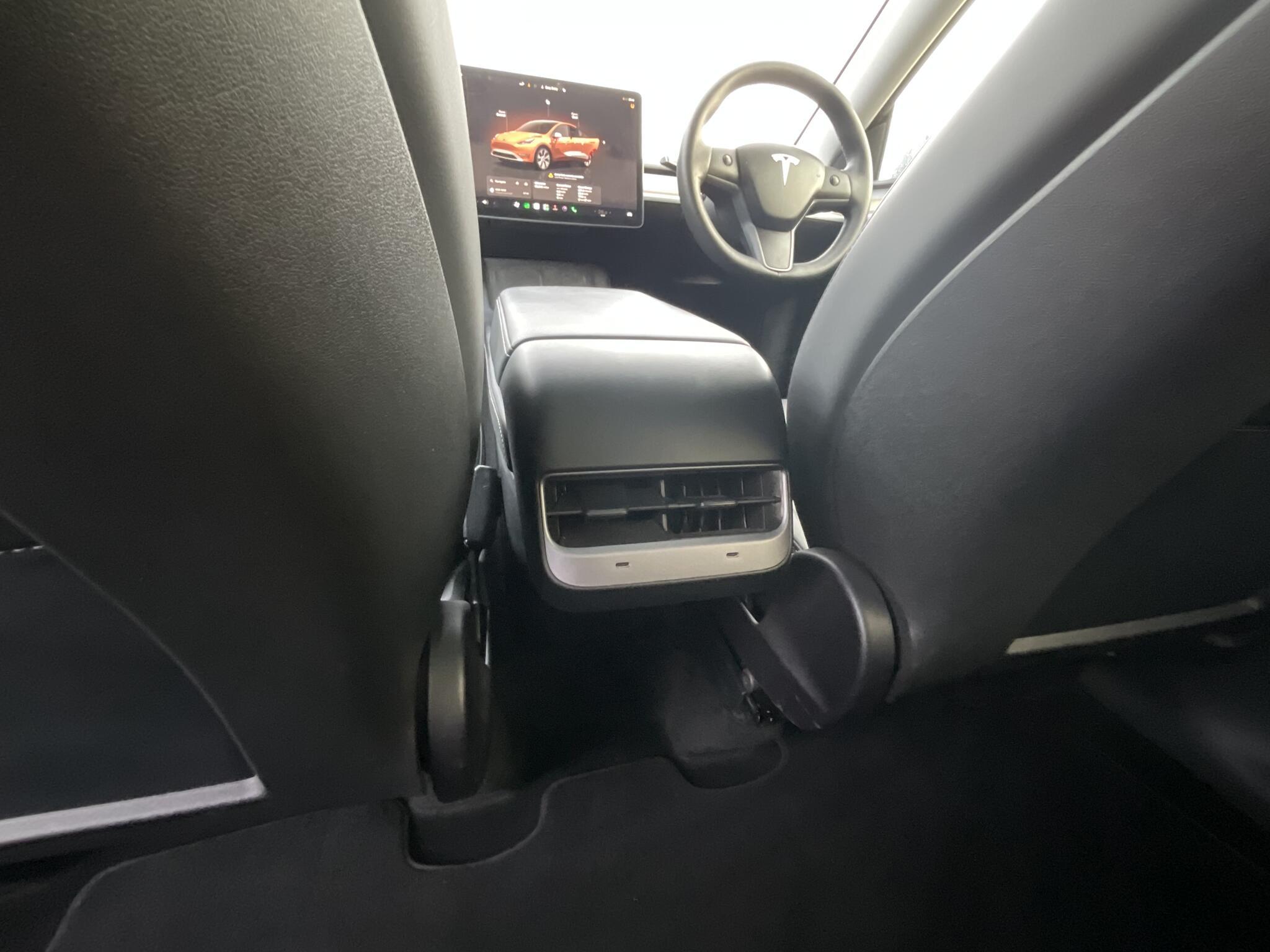 Tesla Model Y - Image 16