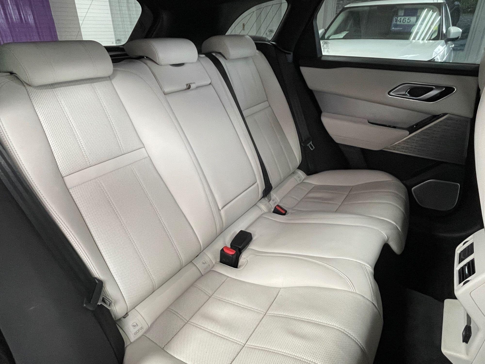 Land Rover Range Rover Velar - Image 27