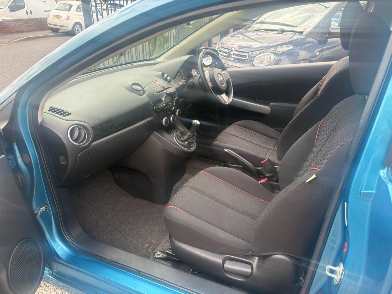 Mazda MAZDA2 - Image 16