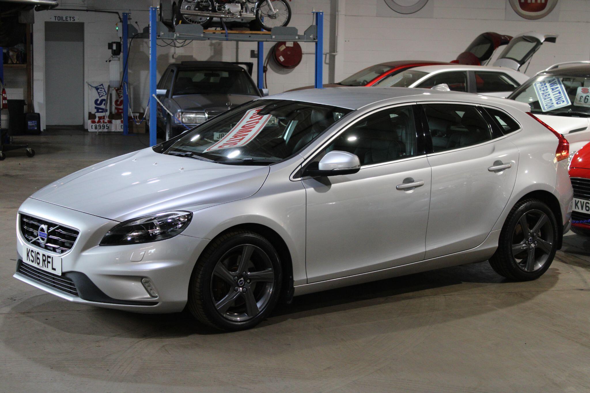 Volvo V40 - Image 7