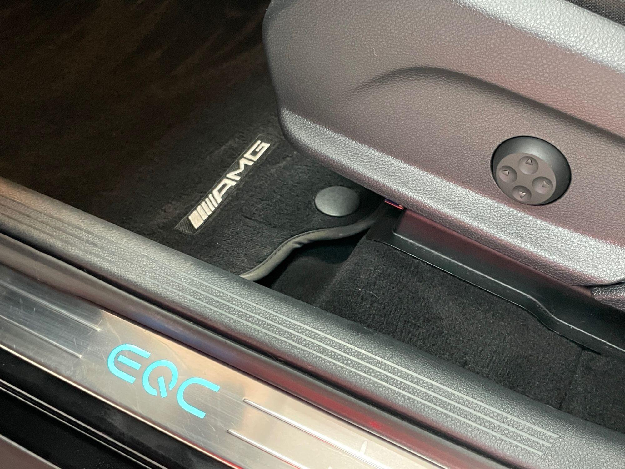 Mercedes Eqc - Image 34