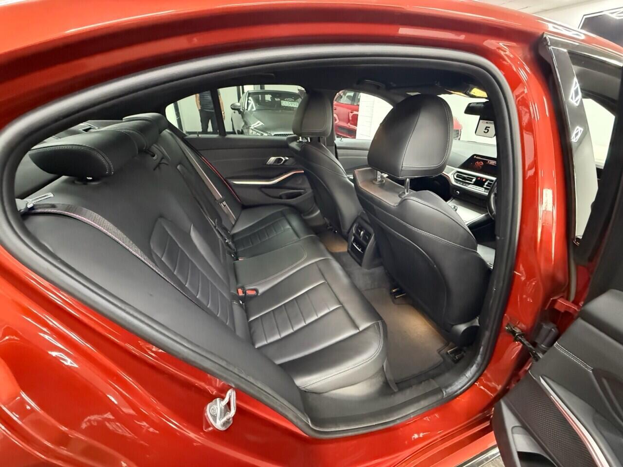 BMW 3 Series - Image 16