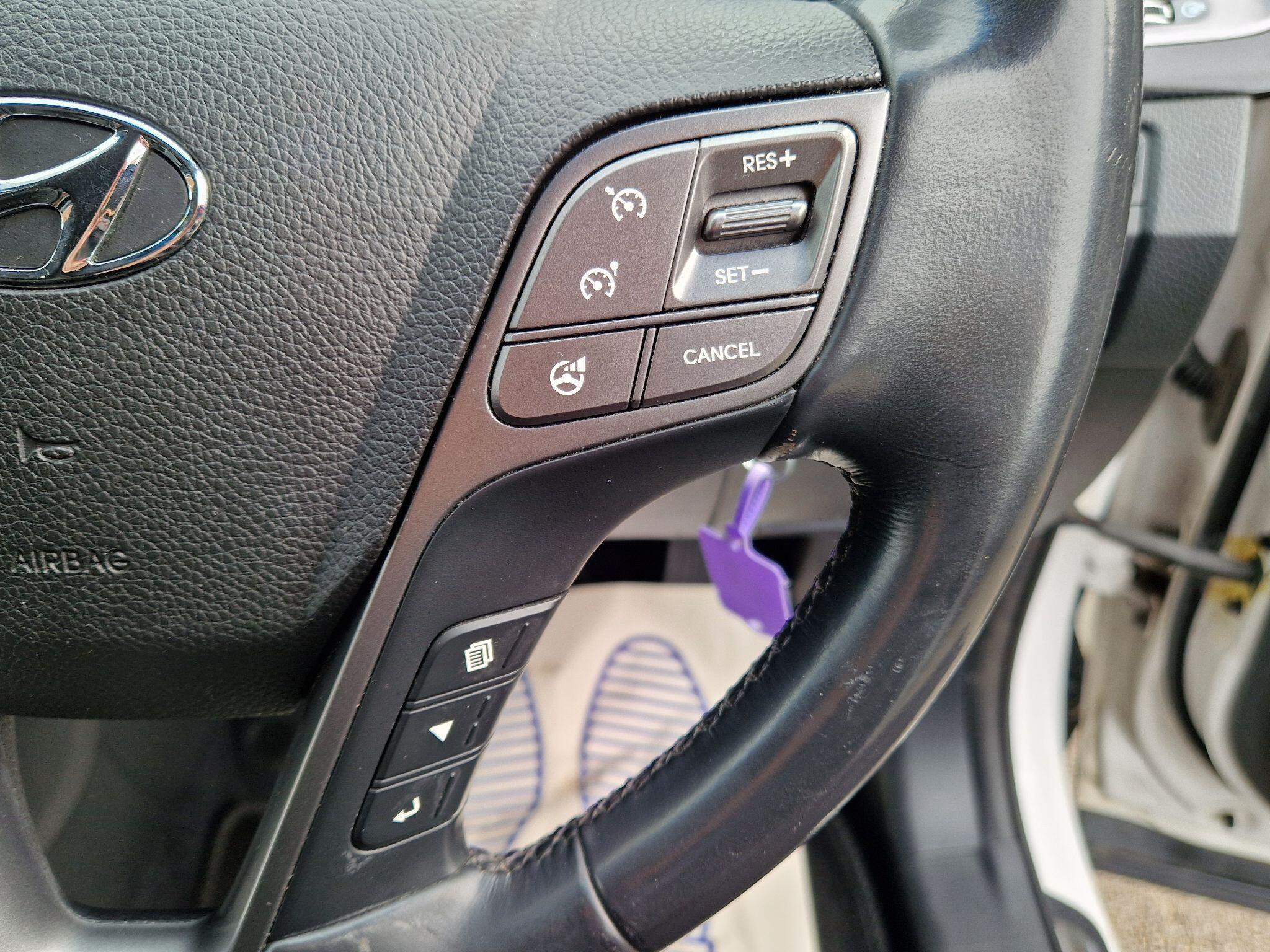 Hyundai Santa Fe - Image 50