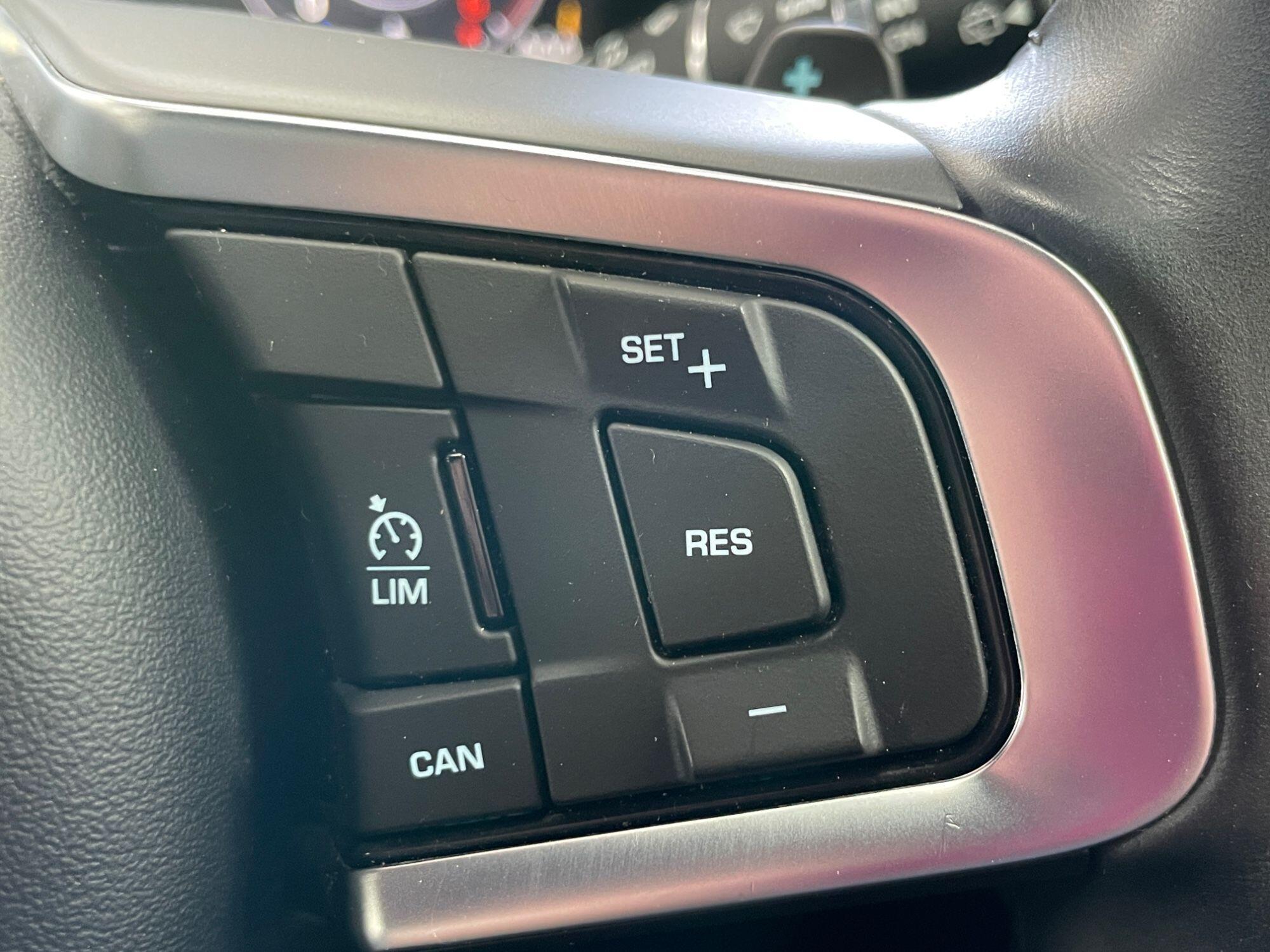 Jaguar E-Pace - Image 36