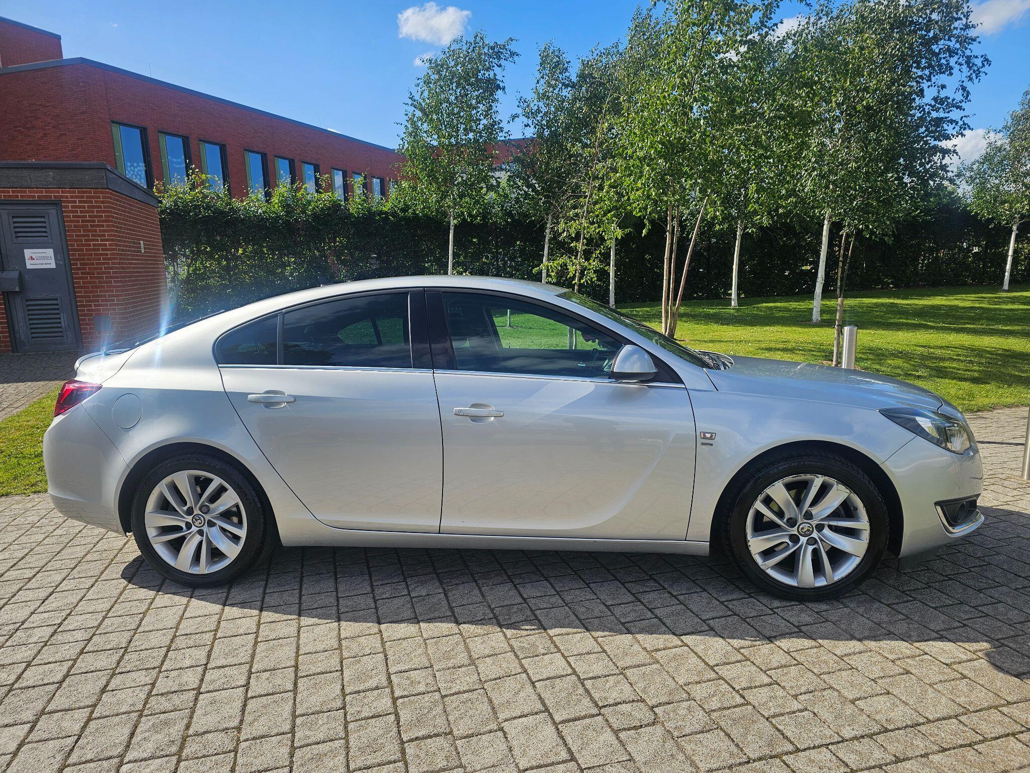Vauxhall Insignia - Image 13