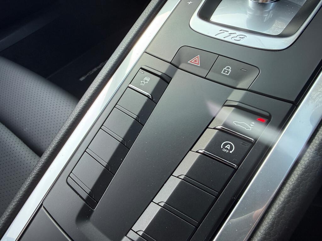 Porsche 718 Cayman - Image 44