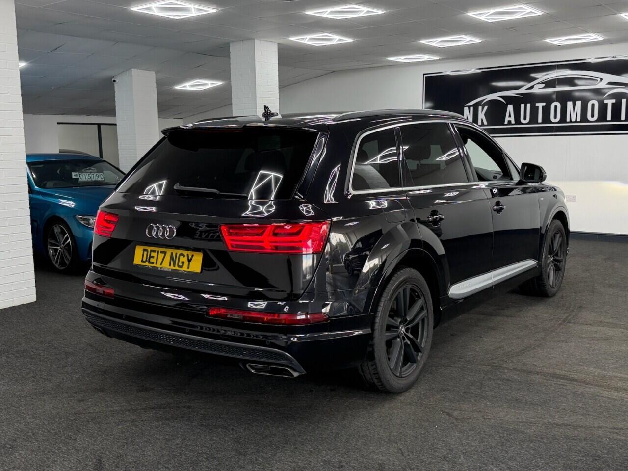 Audi Q7 - Image 4