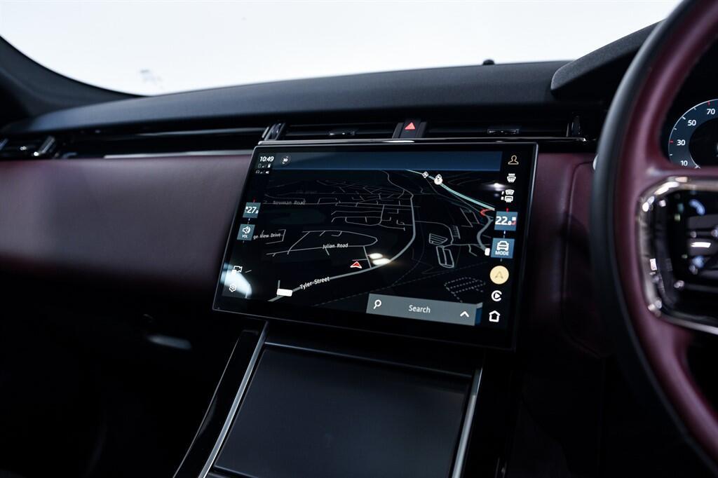 Land Rover Range Rover Velar - Image 21