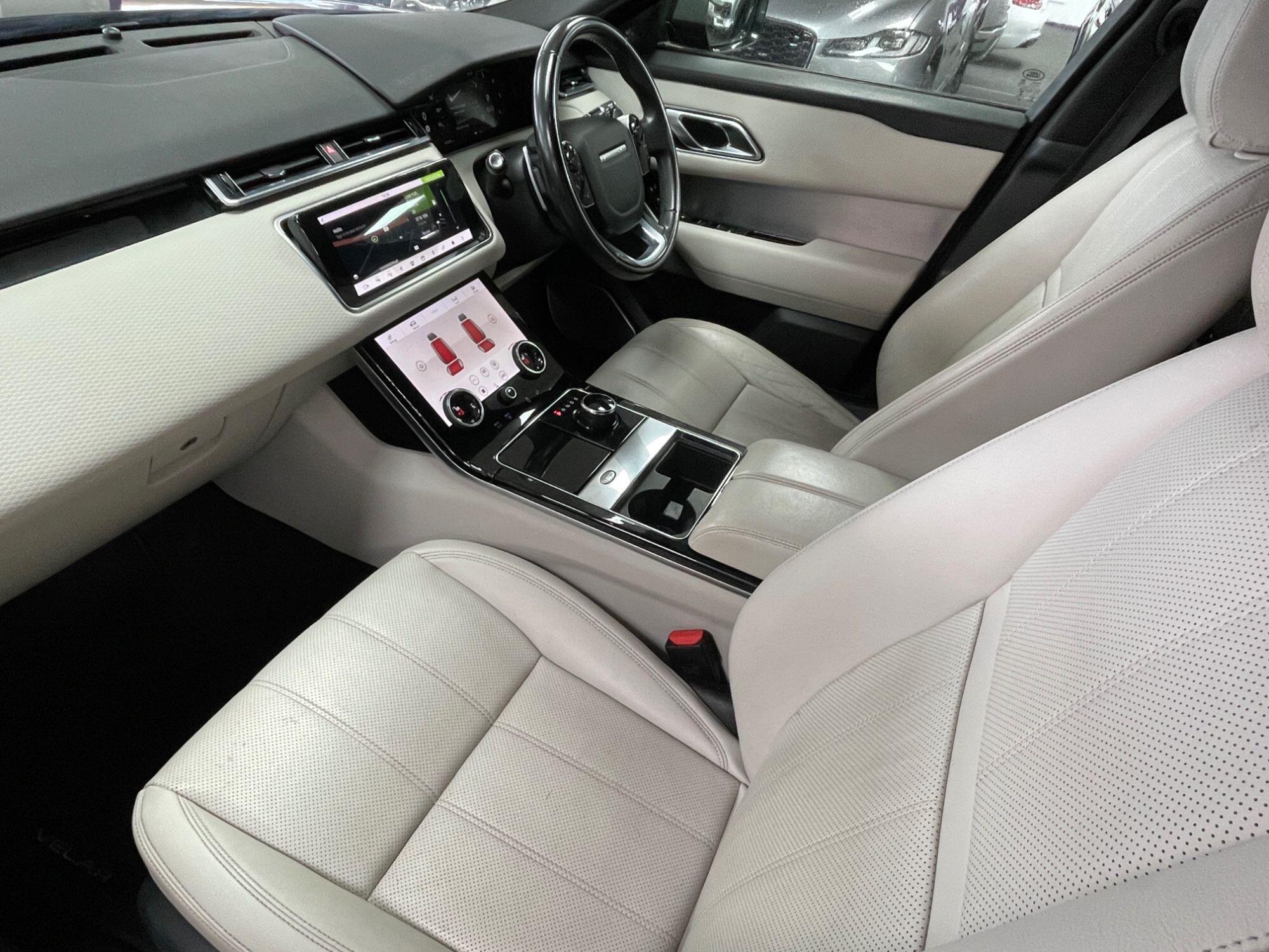 Land Rover Range Rover Velar - Image 31