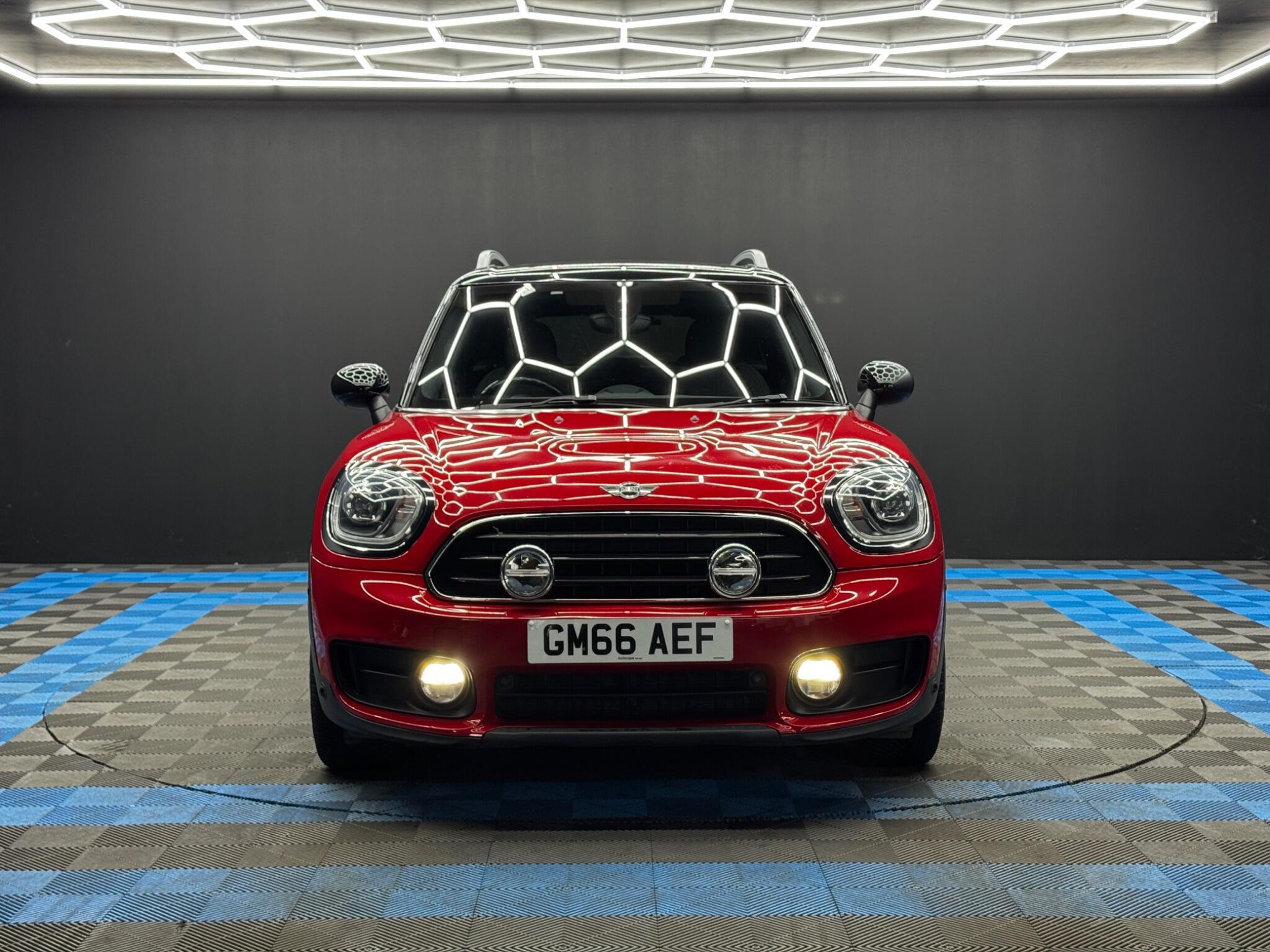 MINI Countryman - Image 2