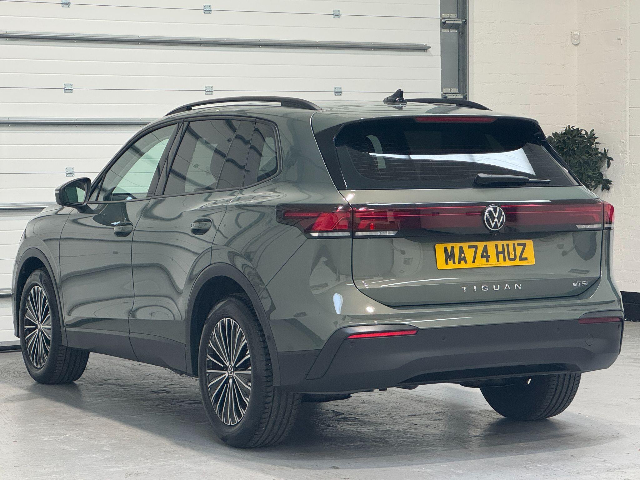 Volkswagen Tiguan - Image 15